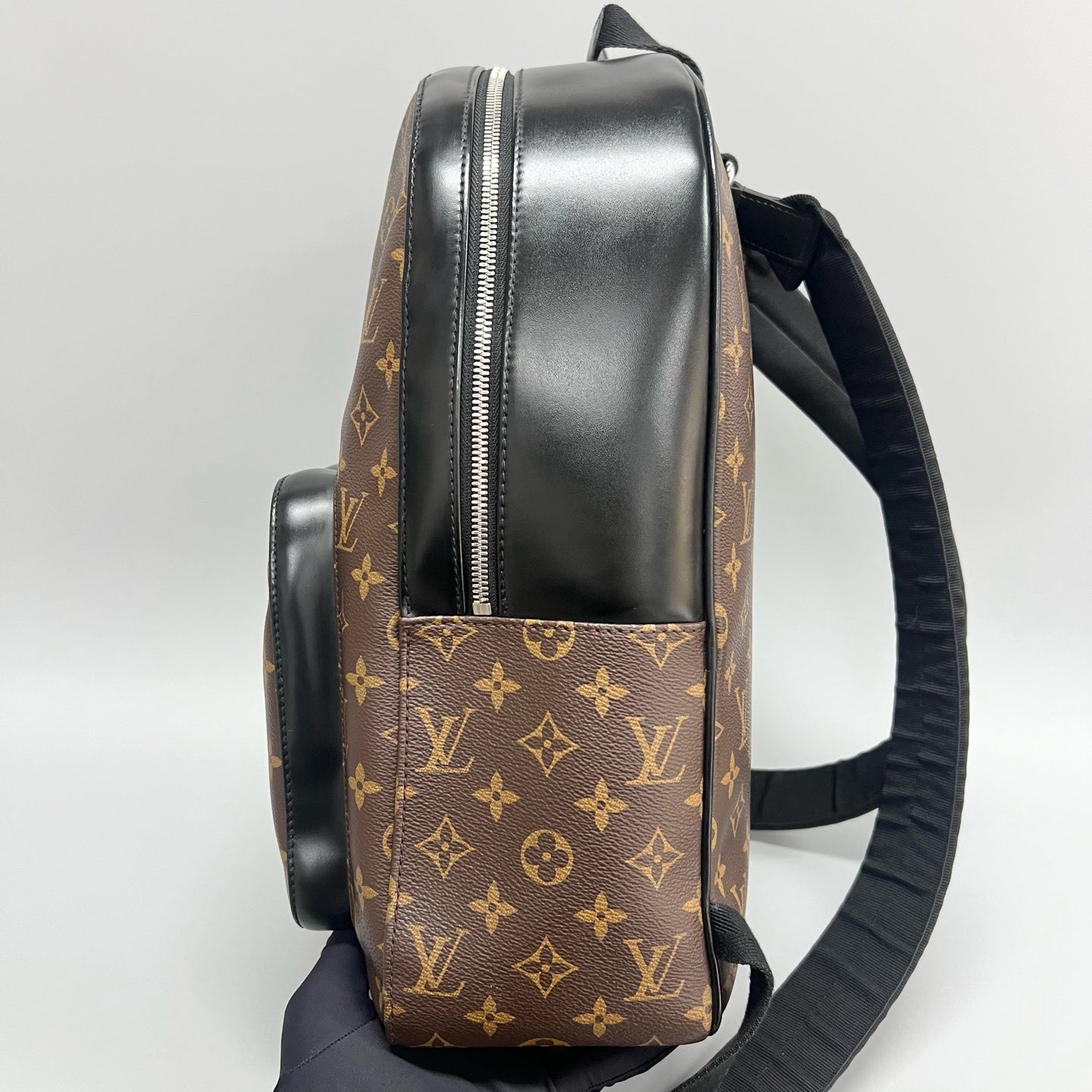 Louis Vuitton - Josh - Synthetic - Brown - (medium)