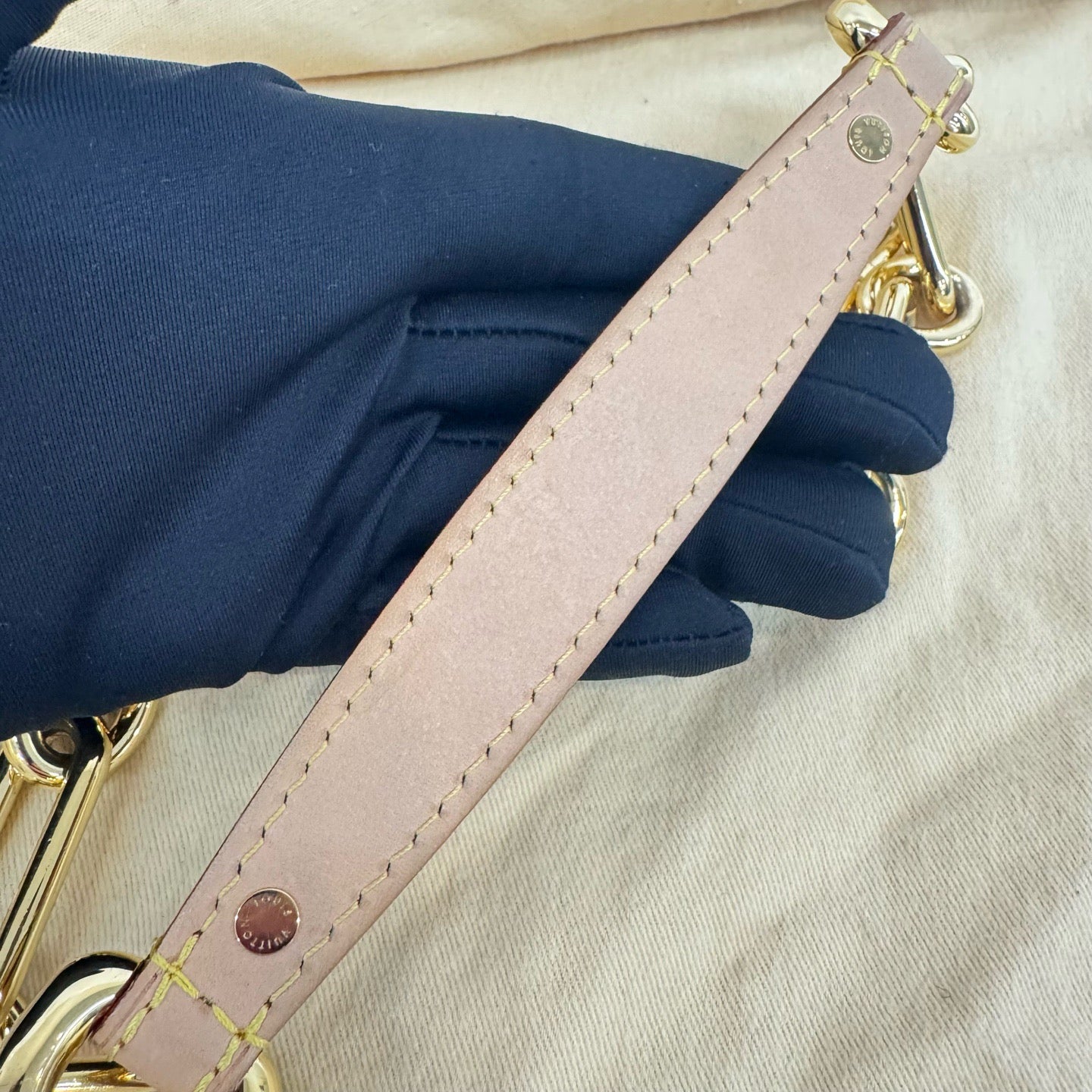 Louis Vuitton - Judy PM - Monogram Multicolore Canvas with Vachetta Leather Trim - White with Multicolour Monogram - (medium)