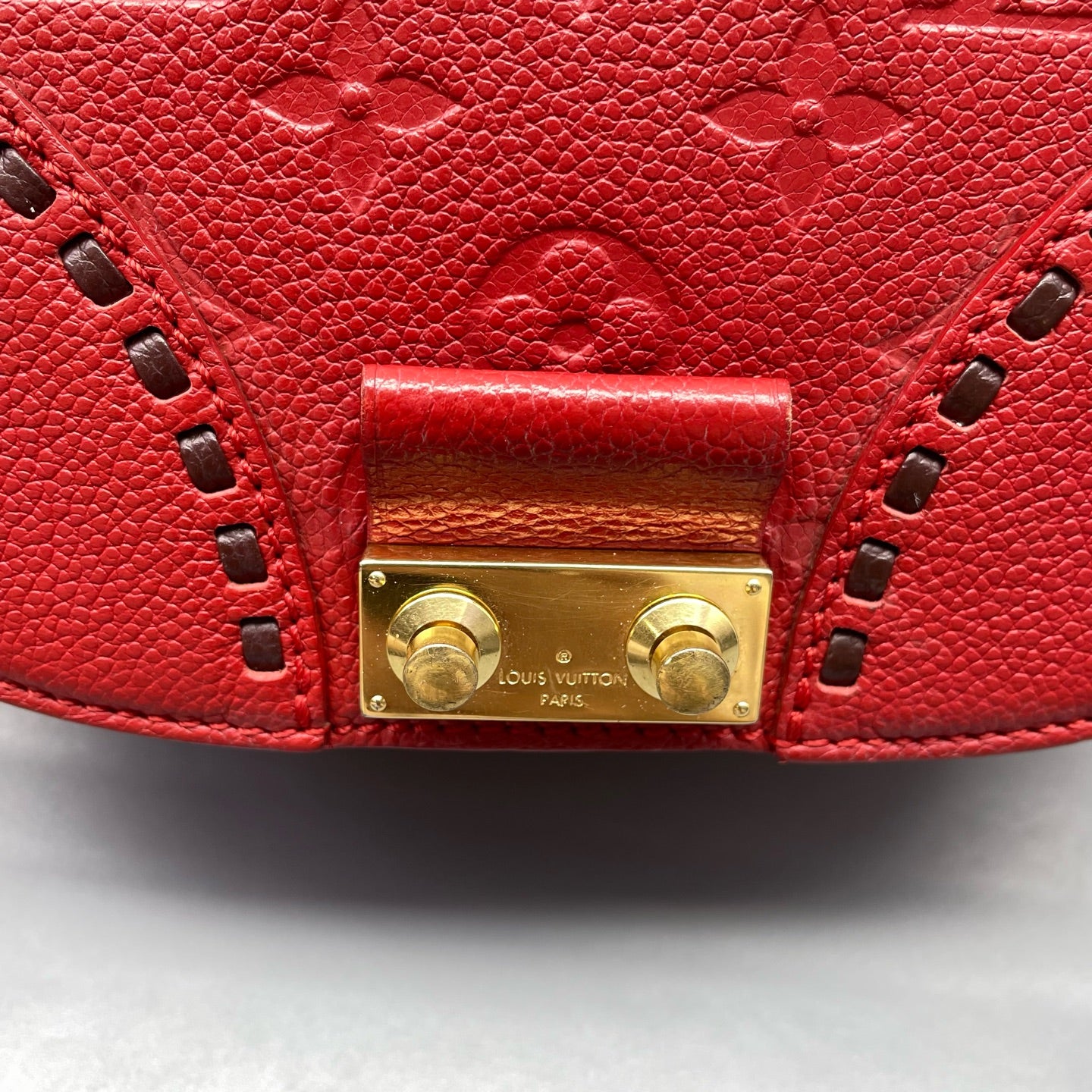 Louis Vuitton - Junot Saddle Bag - Grained leather - Red - (Small)