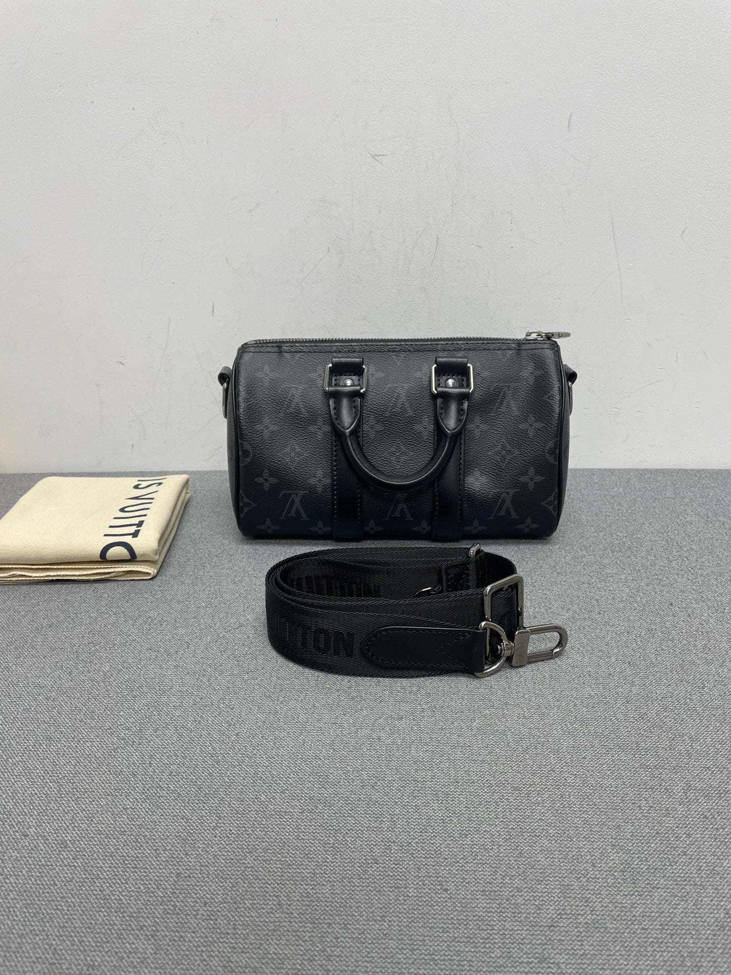 Louis Vuitton - Keepall 25 - Synthetic - Black - (mini)