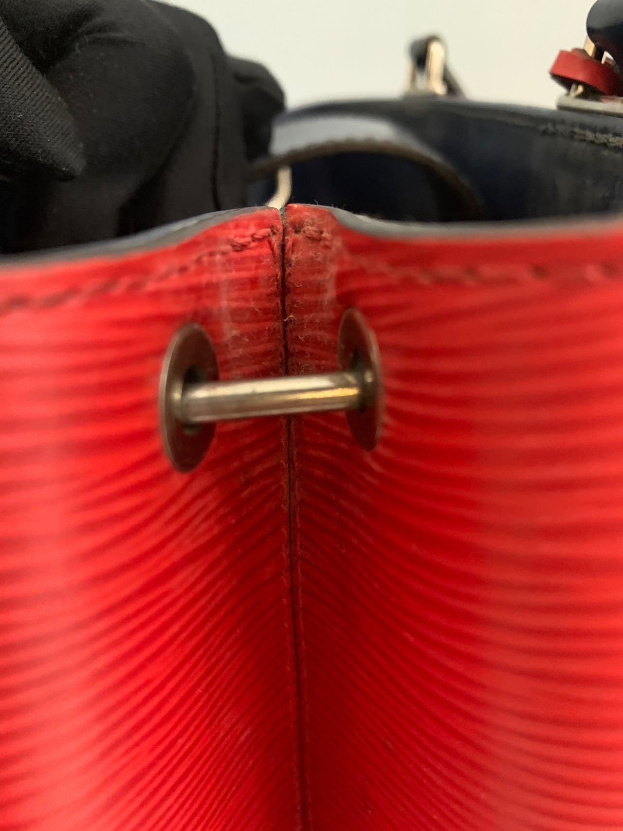 Louis Vuitton - Kleber - Leather - Red - (Small)