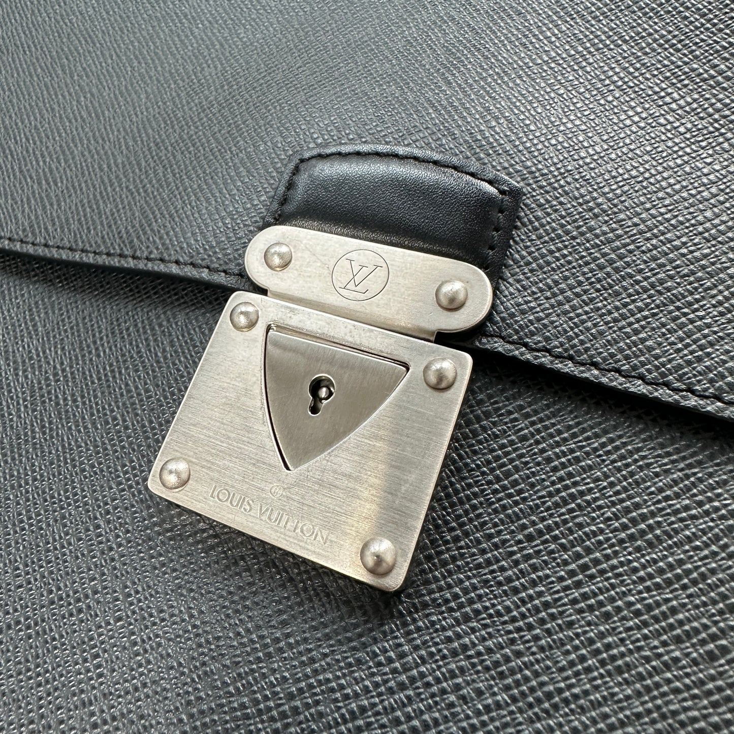 Louis Vuitton - Laguito - Leather - Black - (large)