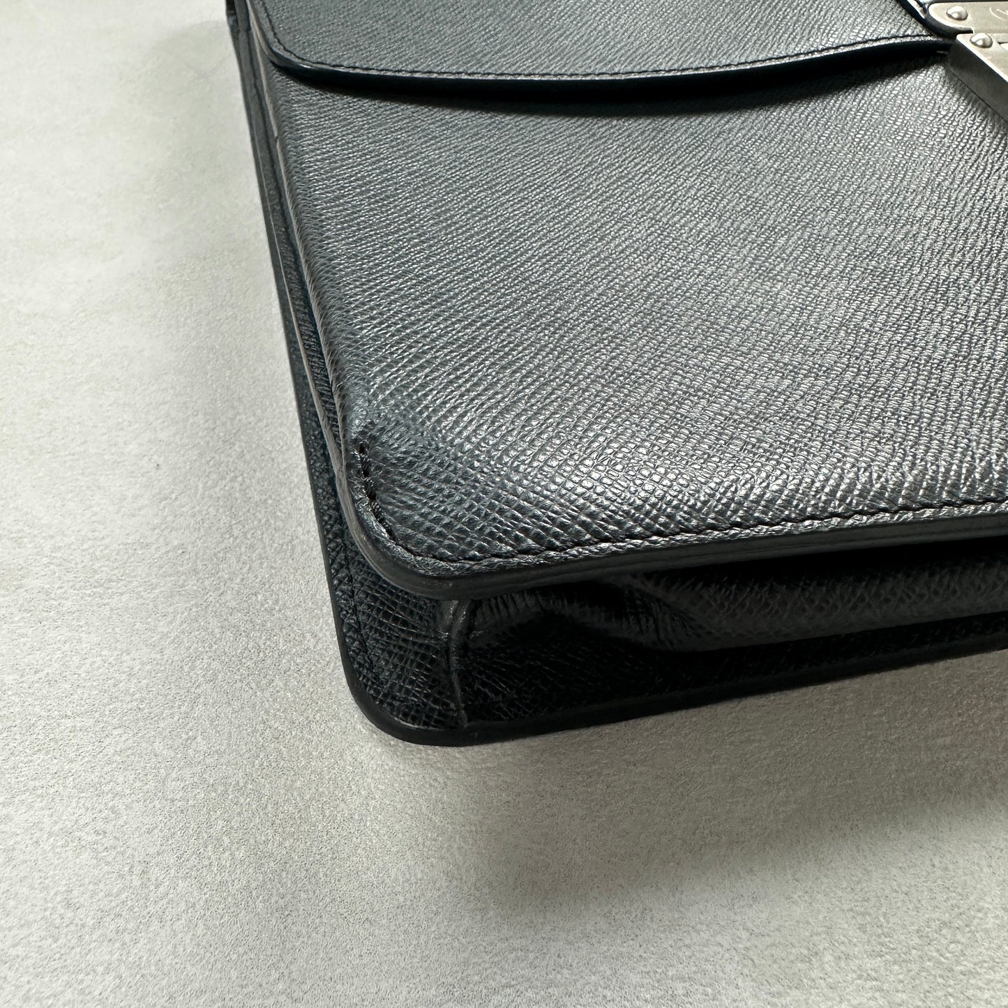 Louis Vuitton - Laguito - Leather - Black - (large)