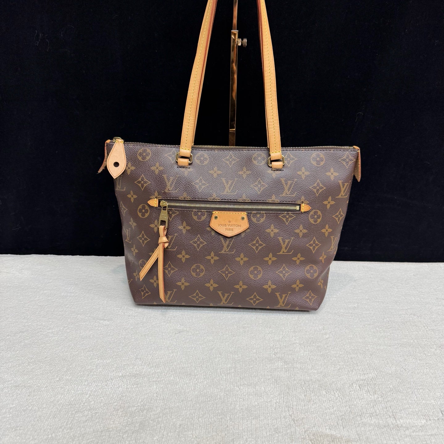 Louis Vuitton - Lena - Leather - Brown - (medium)