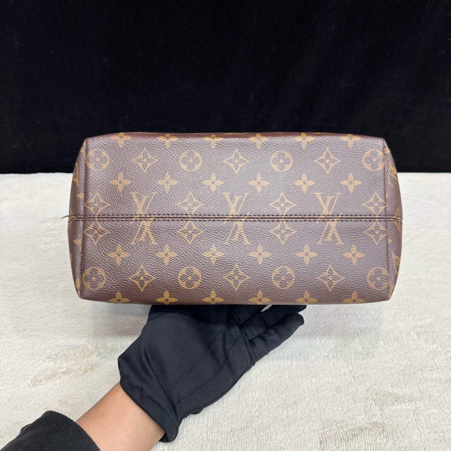 Louis Vuitton - Lena - Leather - Brown - (medium)