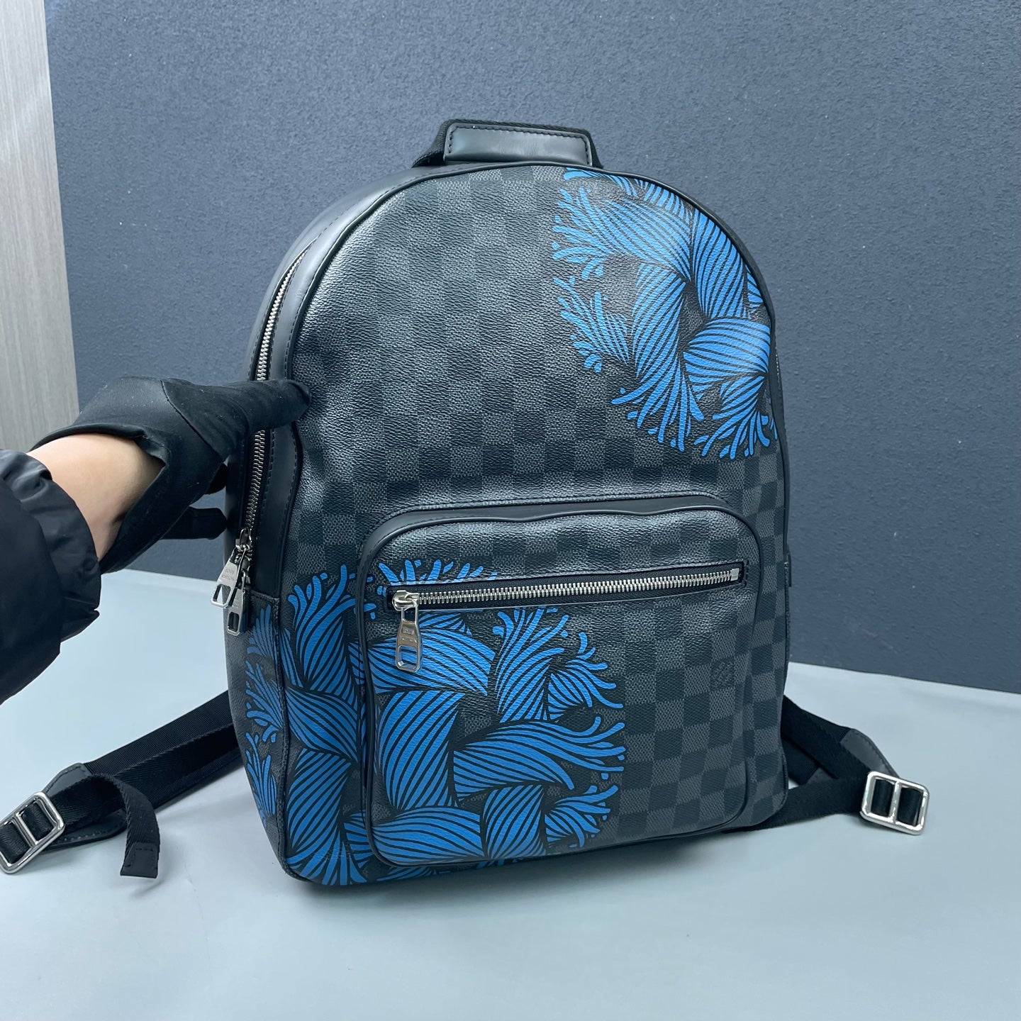 Louis Vuitton - Limited Edition Hiroshi Fujiwara Rope Knot Damier Graphite Backpack - Damier Graphite coated canvas with leather trim - Grey and Blue - (medium)