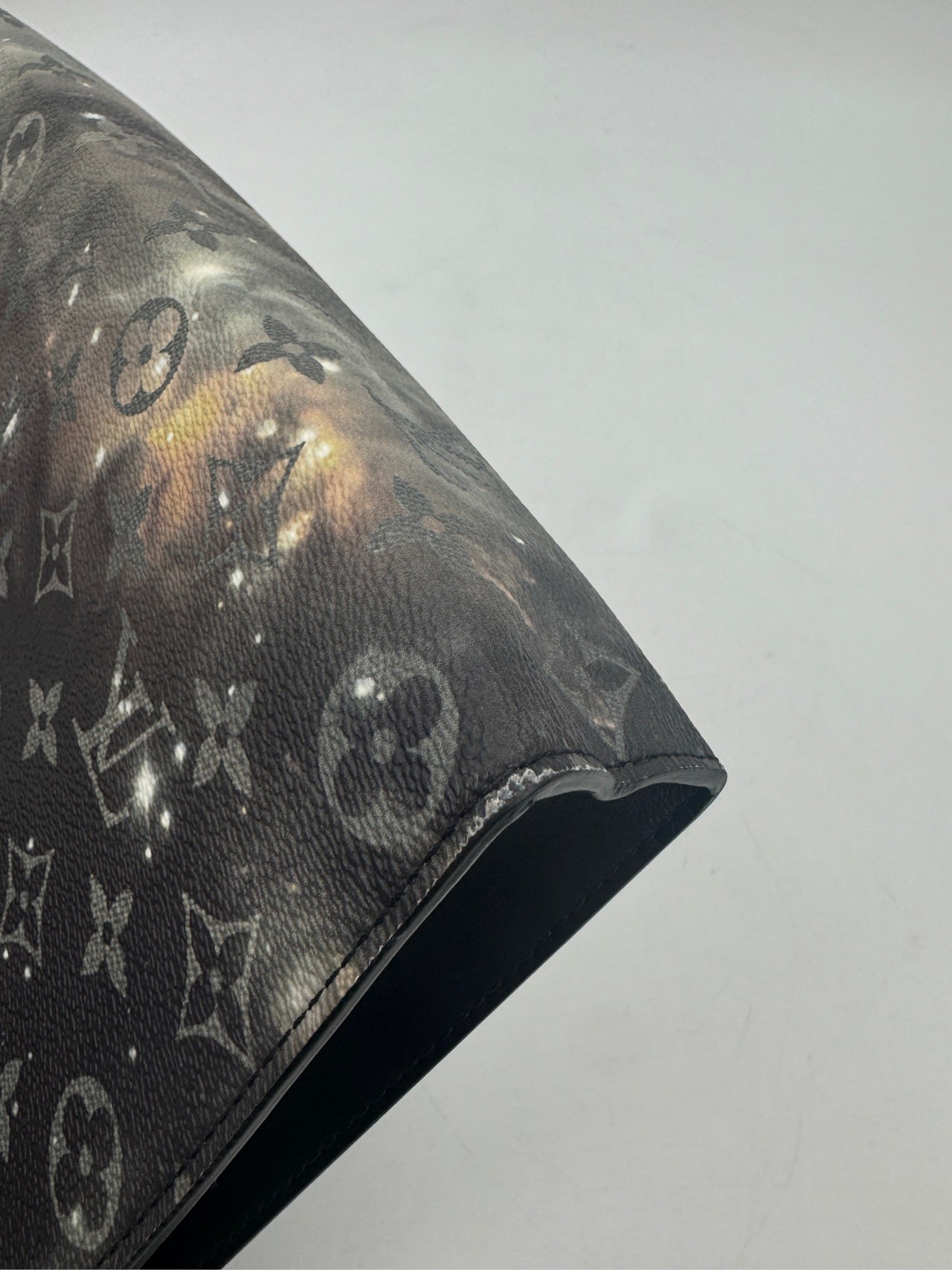 Louis Vuitton - Limited Edition Starry Sky Pouch - Coated canvas with cowhide trim - Multicolour - (medium)