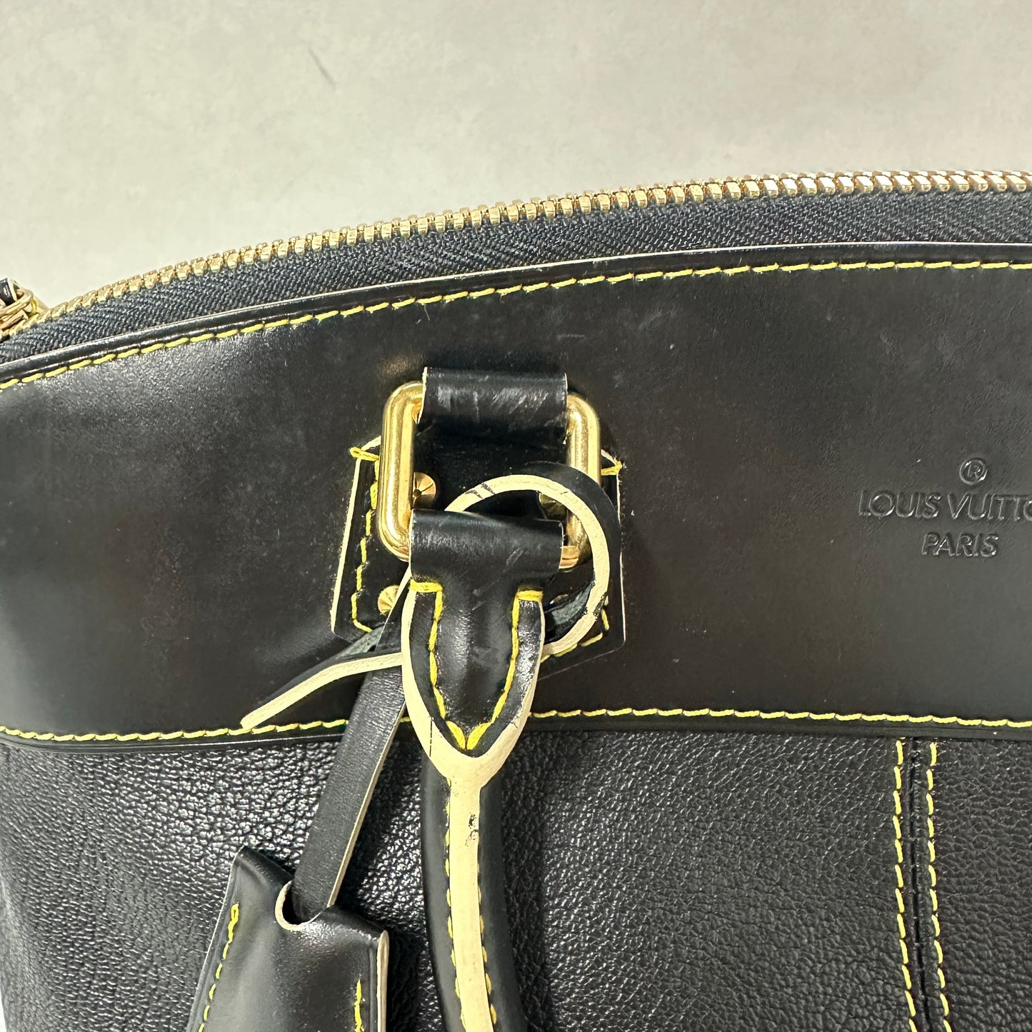 Louis Vuitton - Lockit - Leather - Black - (medium)