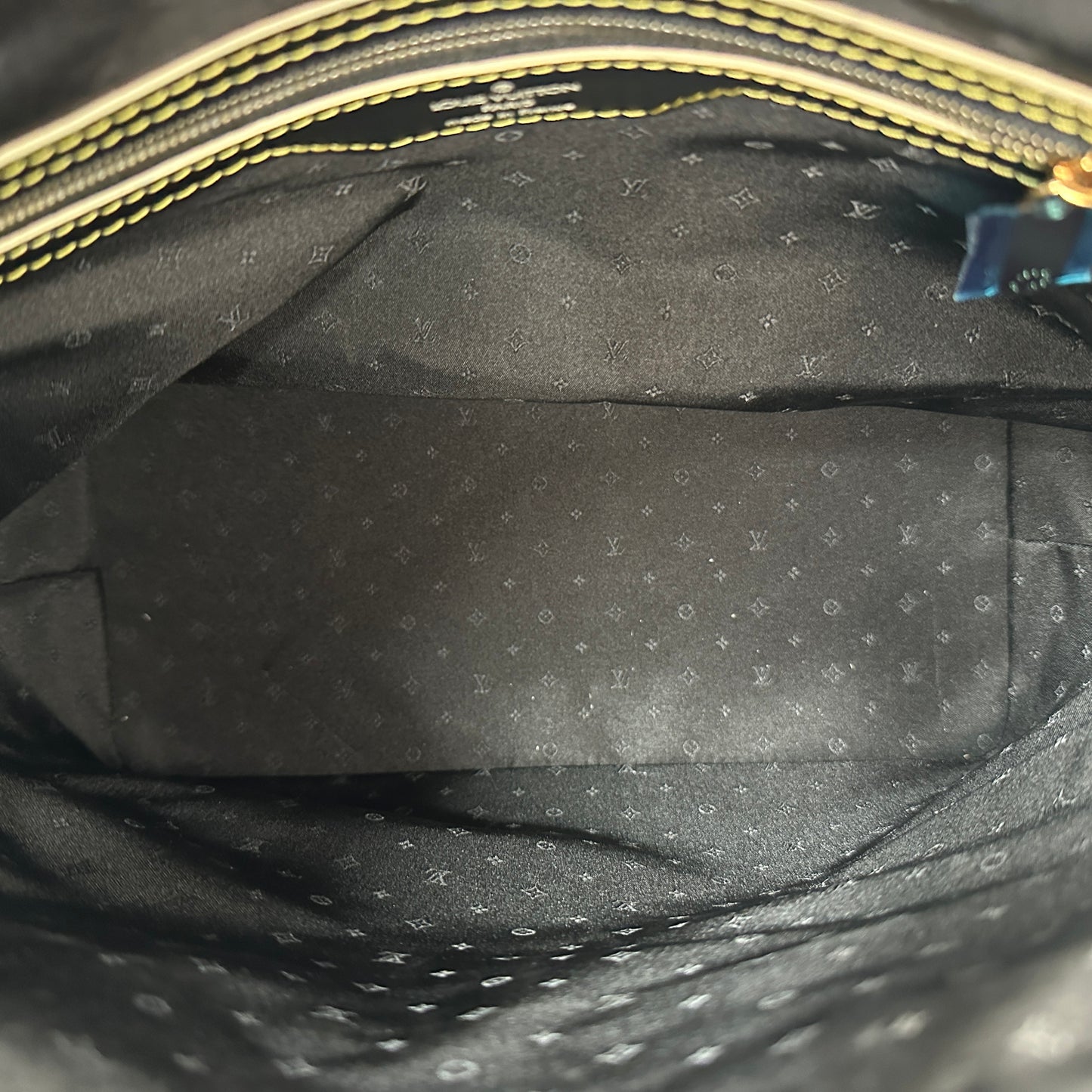 Louis Vuitton - Lockit - Leather - Black - (medium)
