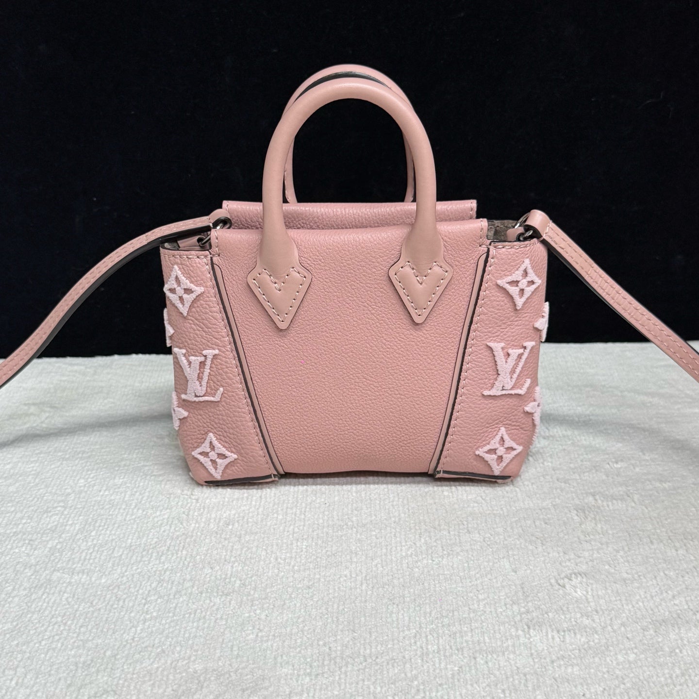 Louis Vuitton - Lockit nano - Leather - Pink - (mini)