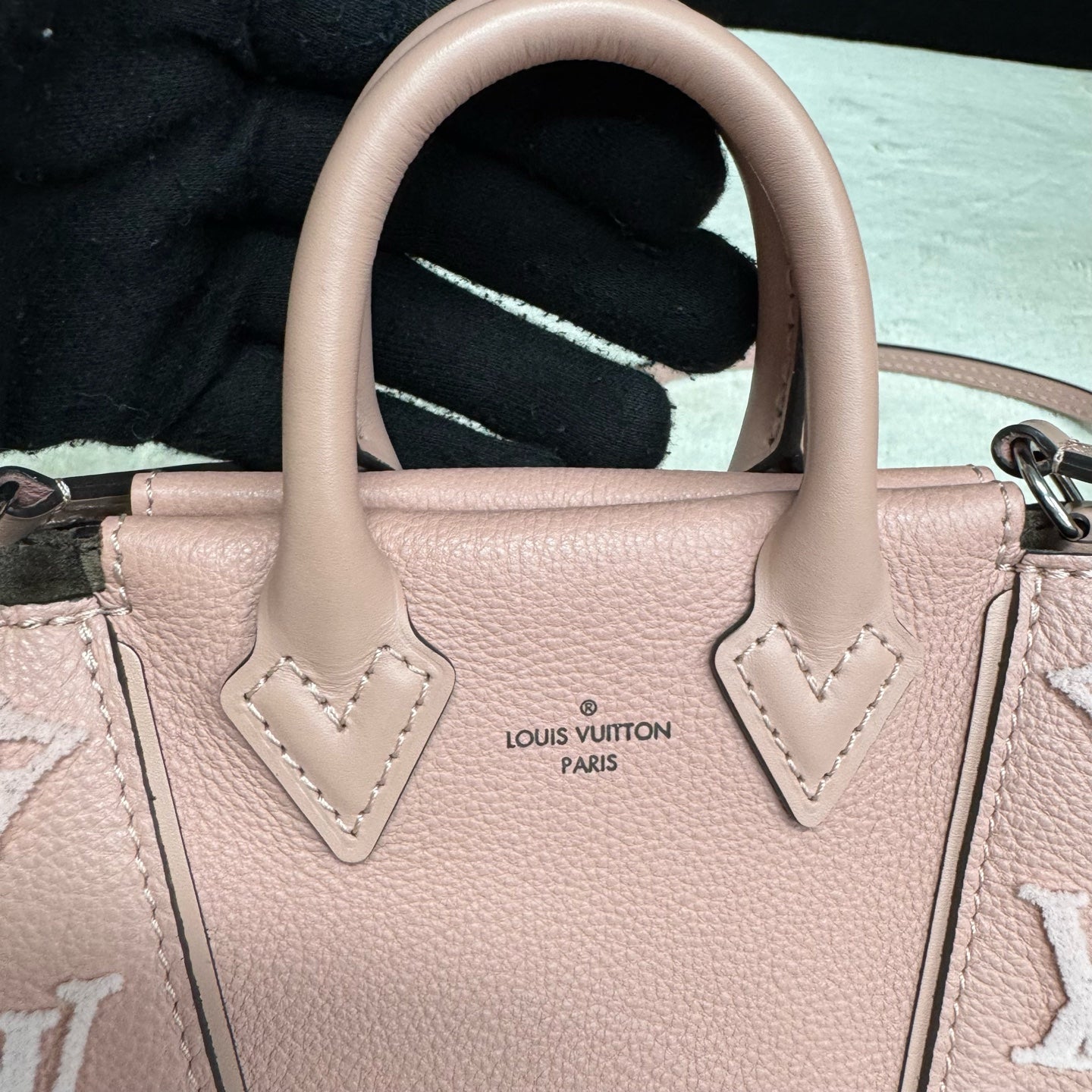 Louis Vuitton - Lockit nano - Leather - Pink - (mini)