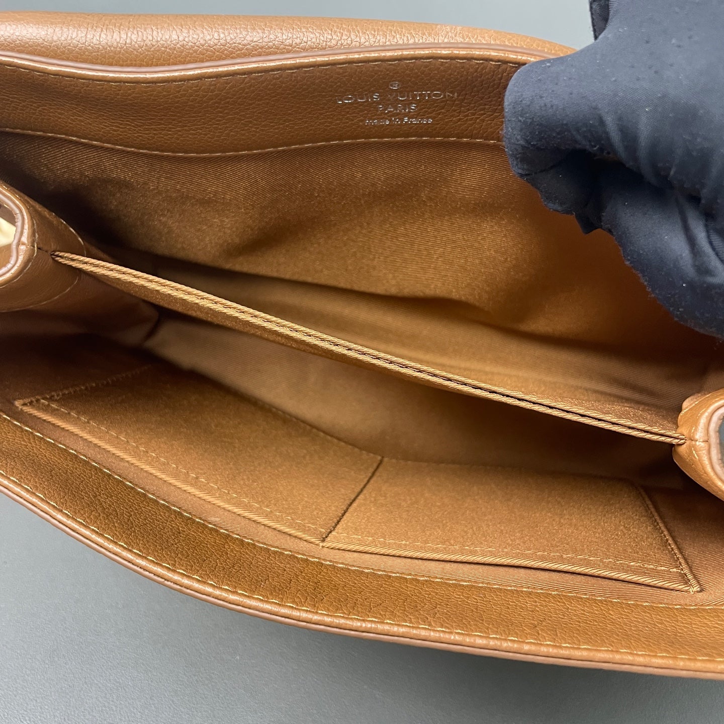 Louis Vuitton Lockme Leather Brown - view 4