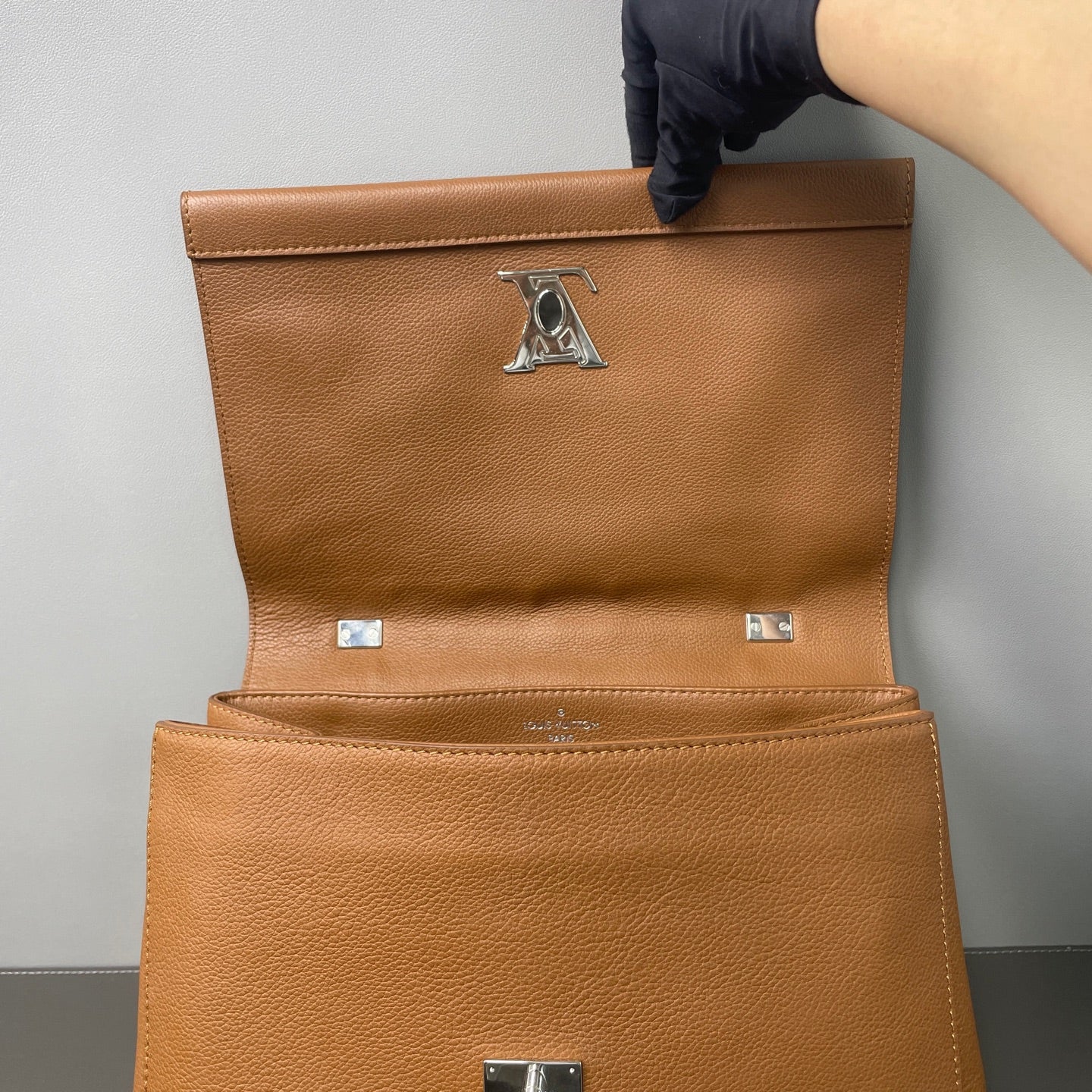 Louis Vuitton Lockme Leather Brown - view 6