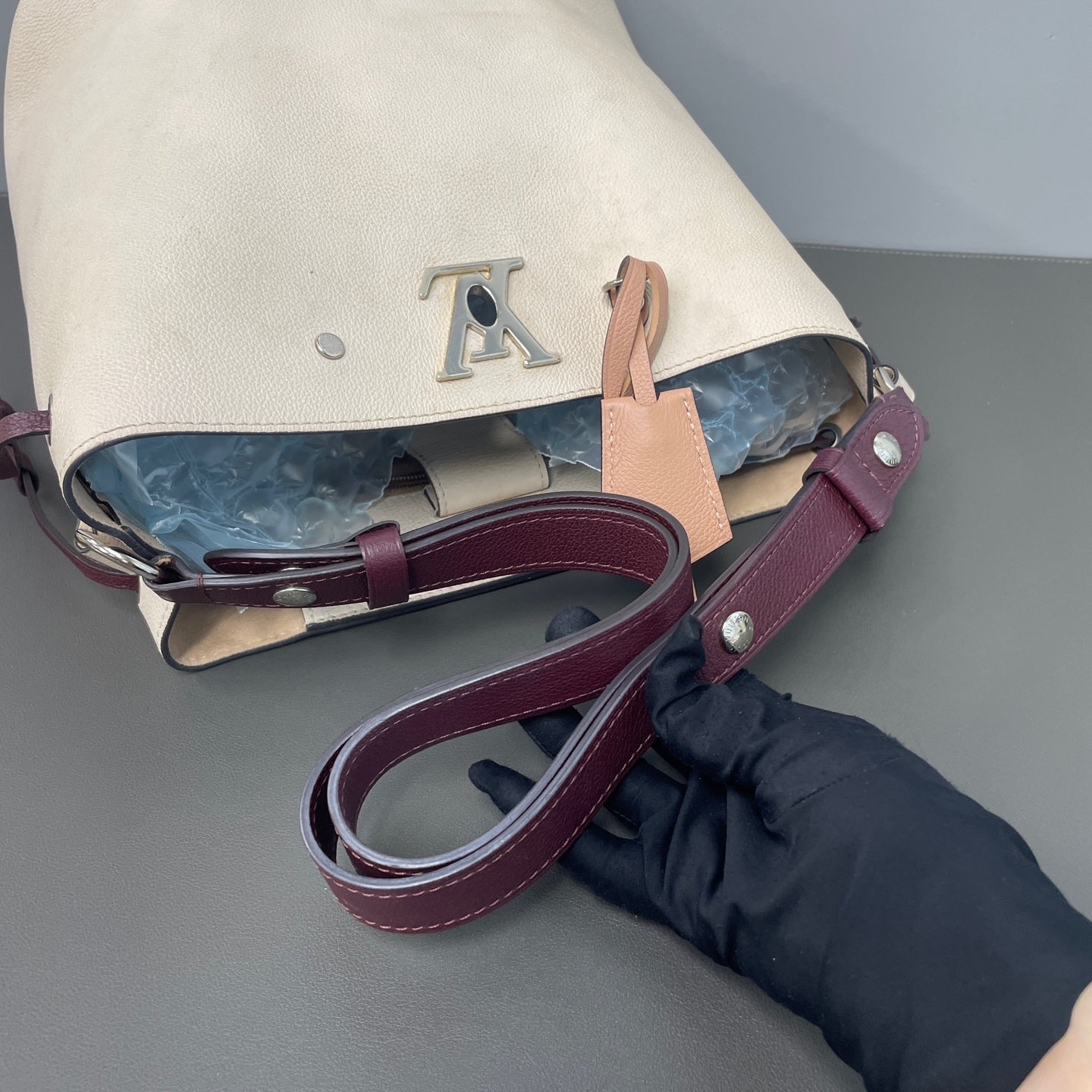 Louis Vuitton - Lockme Bucket Bag - Leather - Multicolour - (medium)