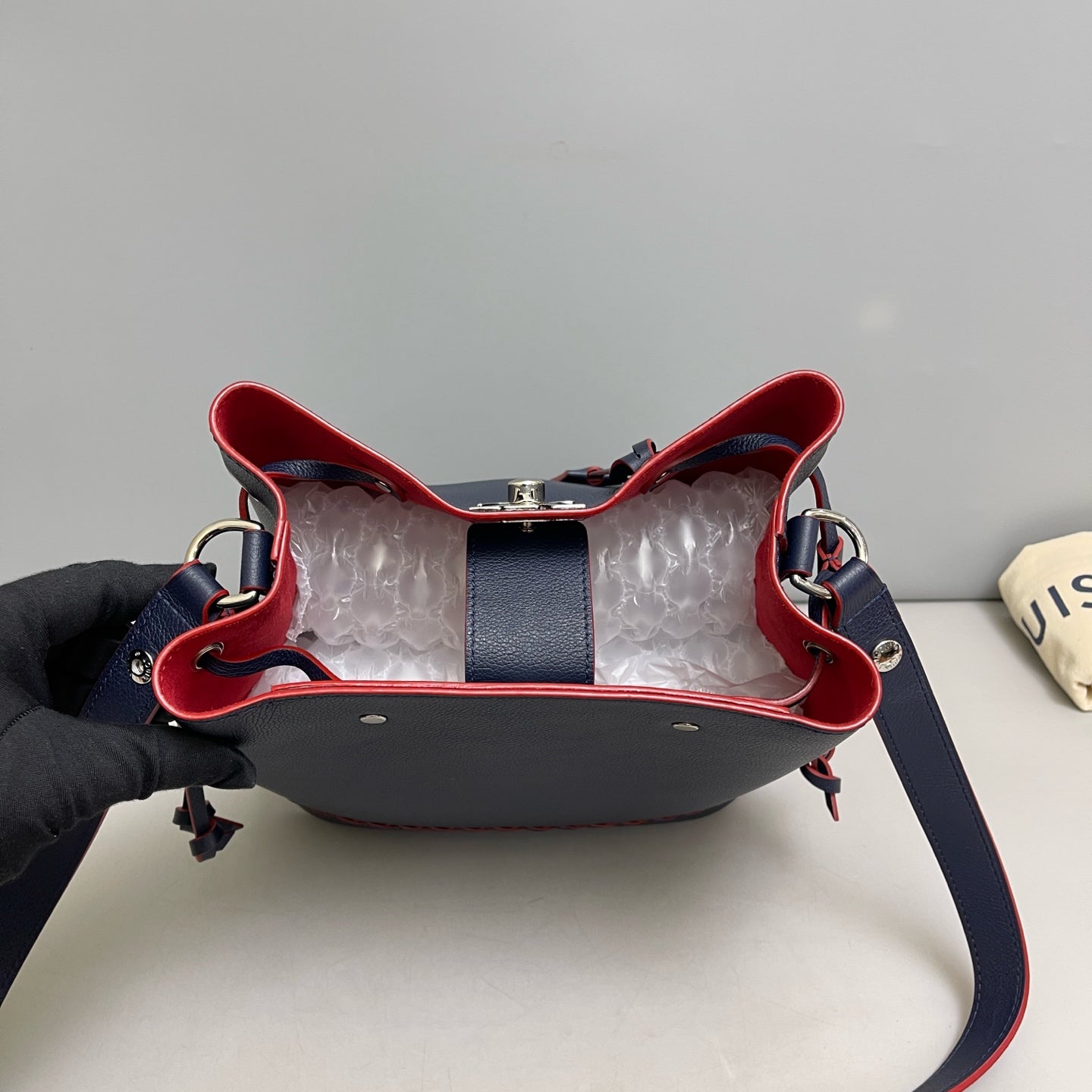 Louis Vuitton - Lockme Bucket - Leather - Blue - (medium)