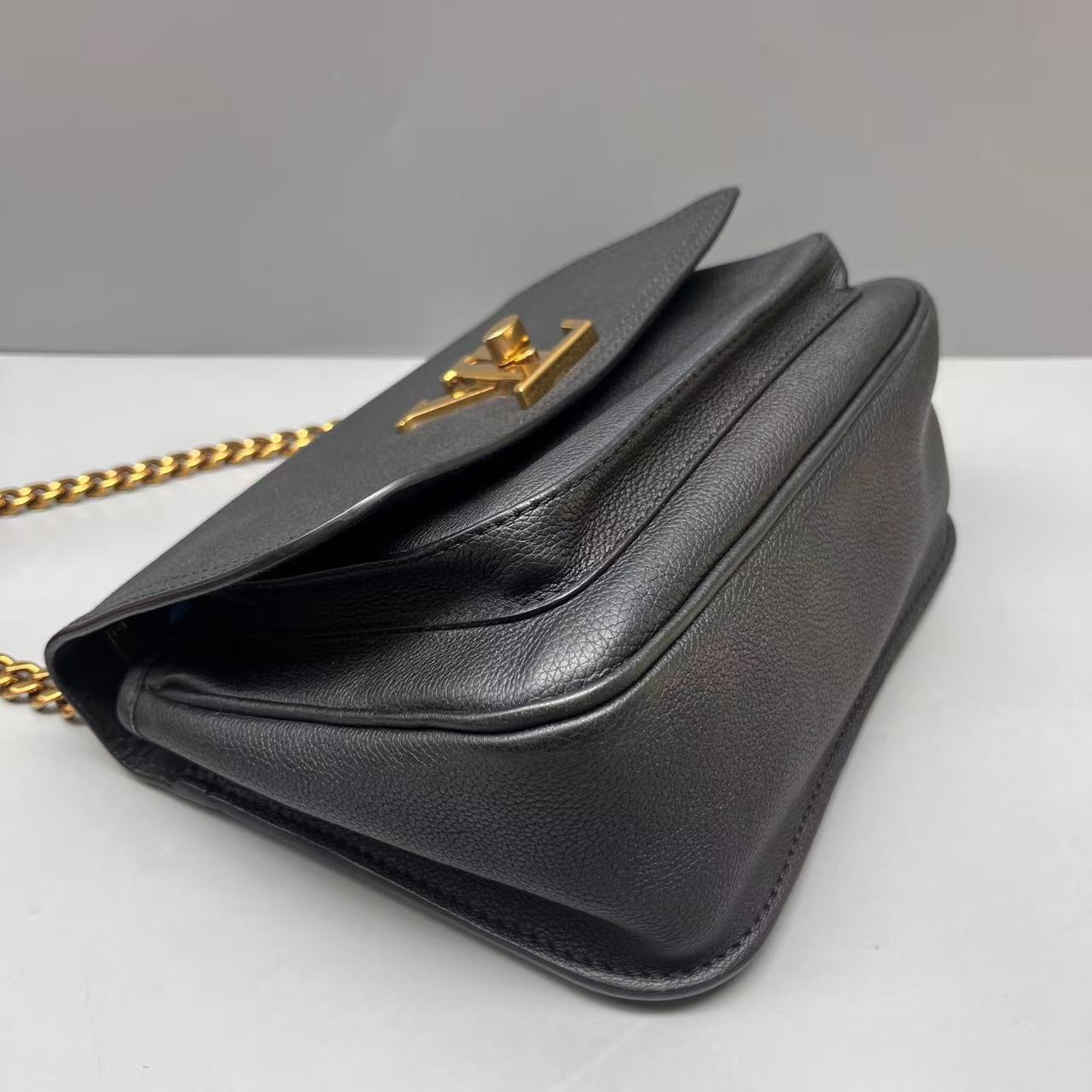 Louis Vuitton - Lockme Chain Bag - Grained leather - Black - (Small)