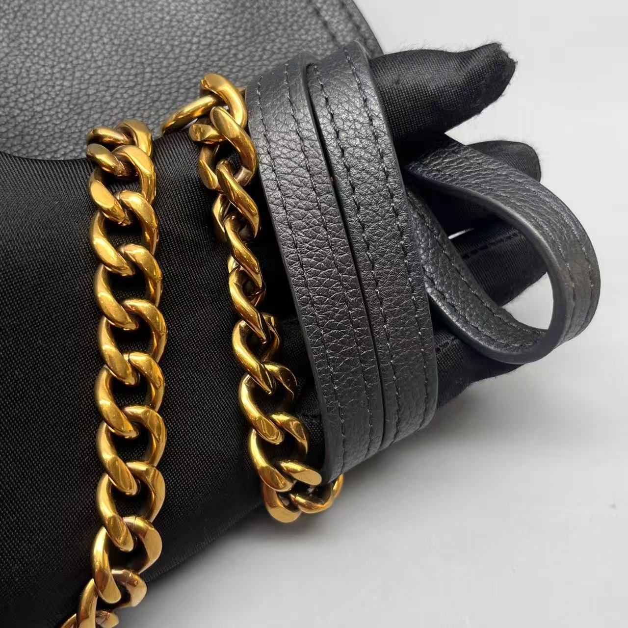 Louis Vuitton - Lockme Chain Bag - Grained leather - Black - (Small)