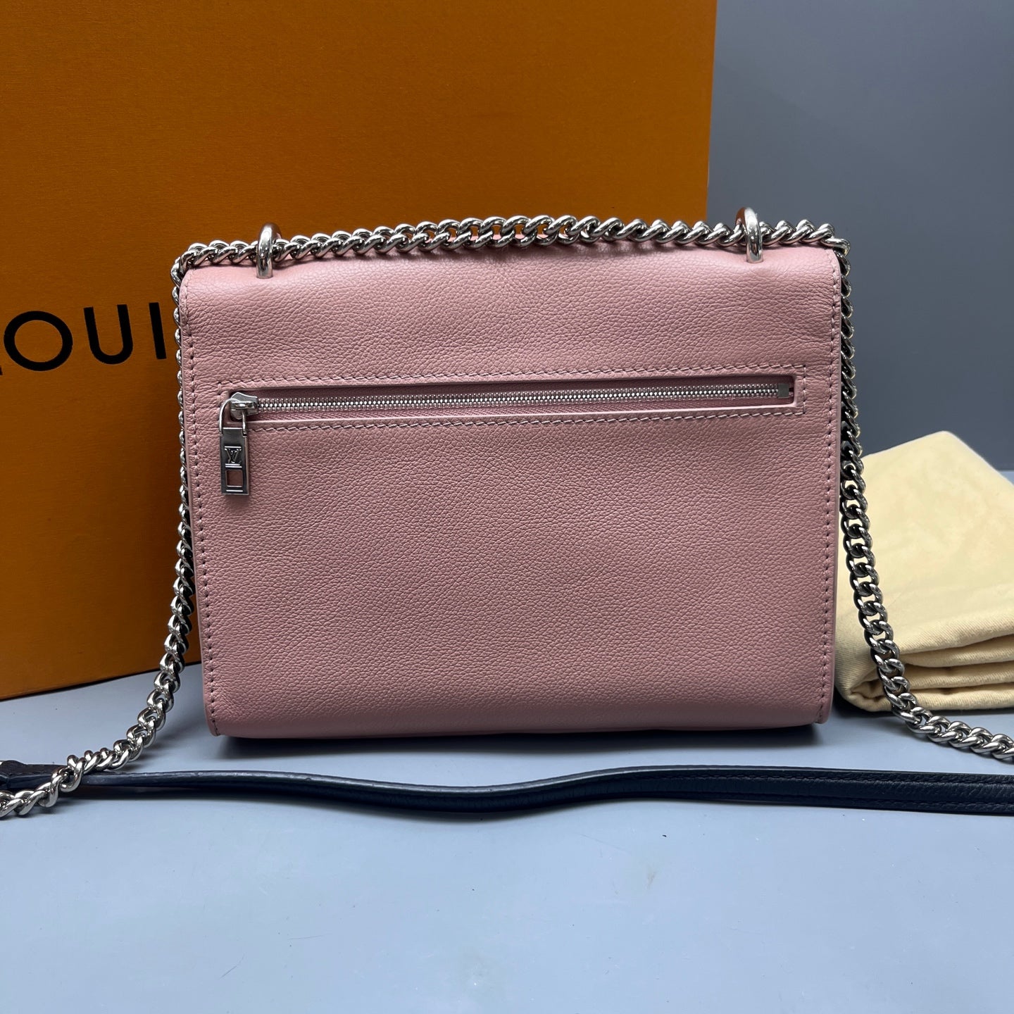 Louis Vuitton - Lockme Chain Bag - Grained leather - Multicolour - (Medium)