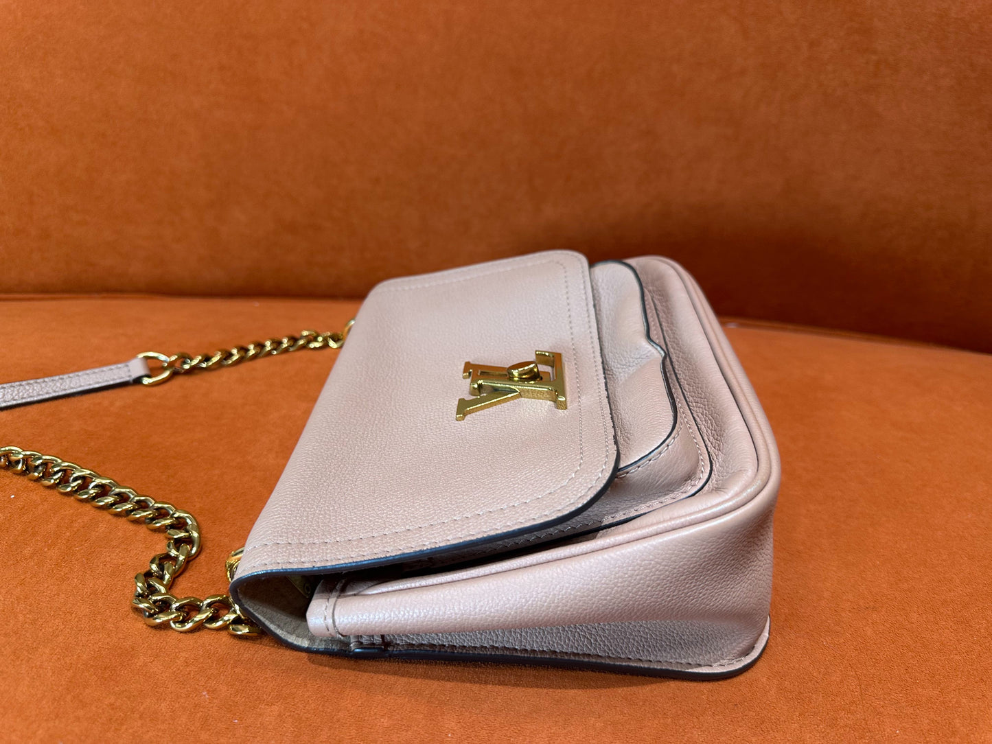 Louis Vuitton - Lockme Chain PM - Grained calfskin leather - Pink - (mini)