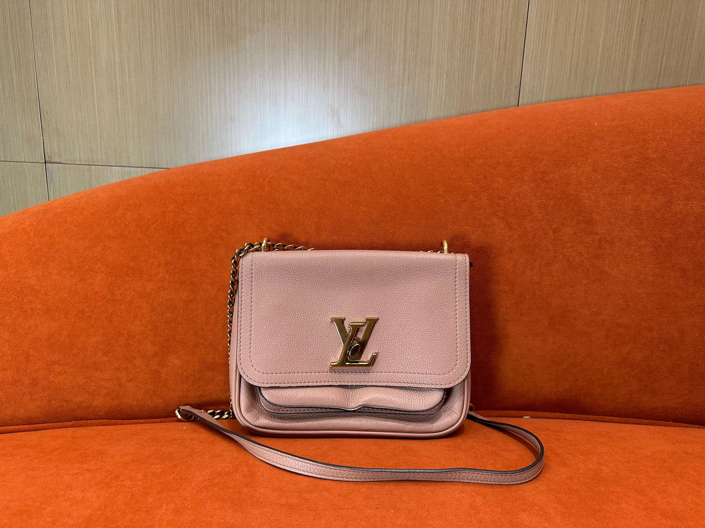 Louis Vuitton - Lockme Chain PM - Grained calfskin leather - Pink - (mini)