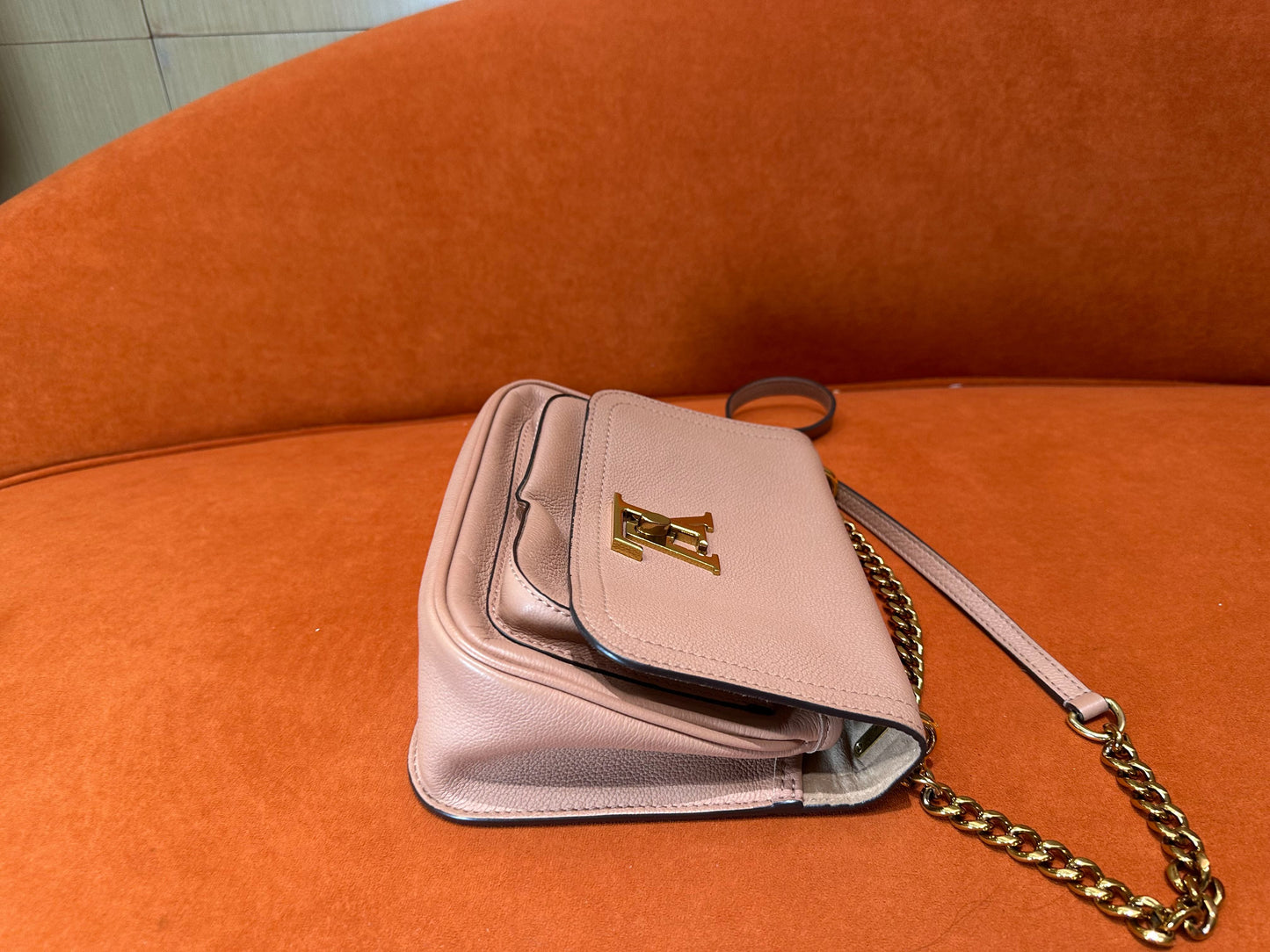 Louis Vuitton - Lockme Chain PM - Grained calfskin leather - Pink - (mini)