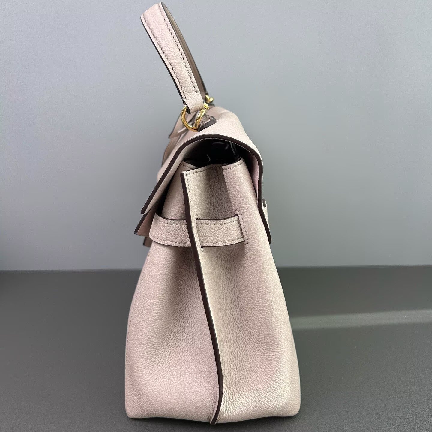 Louis Vuitton - Lockme Ever - Cowhide leather - Taupe - (Medium)