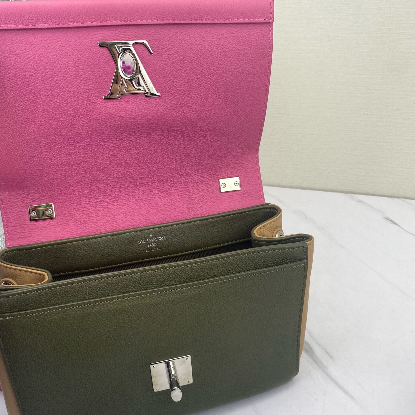 Louis Vuitton - Lockme - Grained cowhide leather - Multicolour (Pink, Olive Green, Beige) - (small)