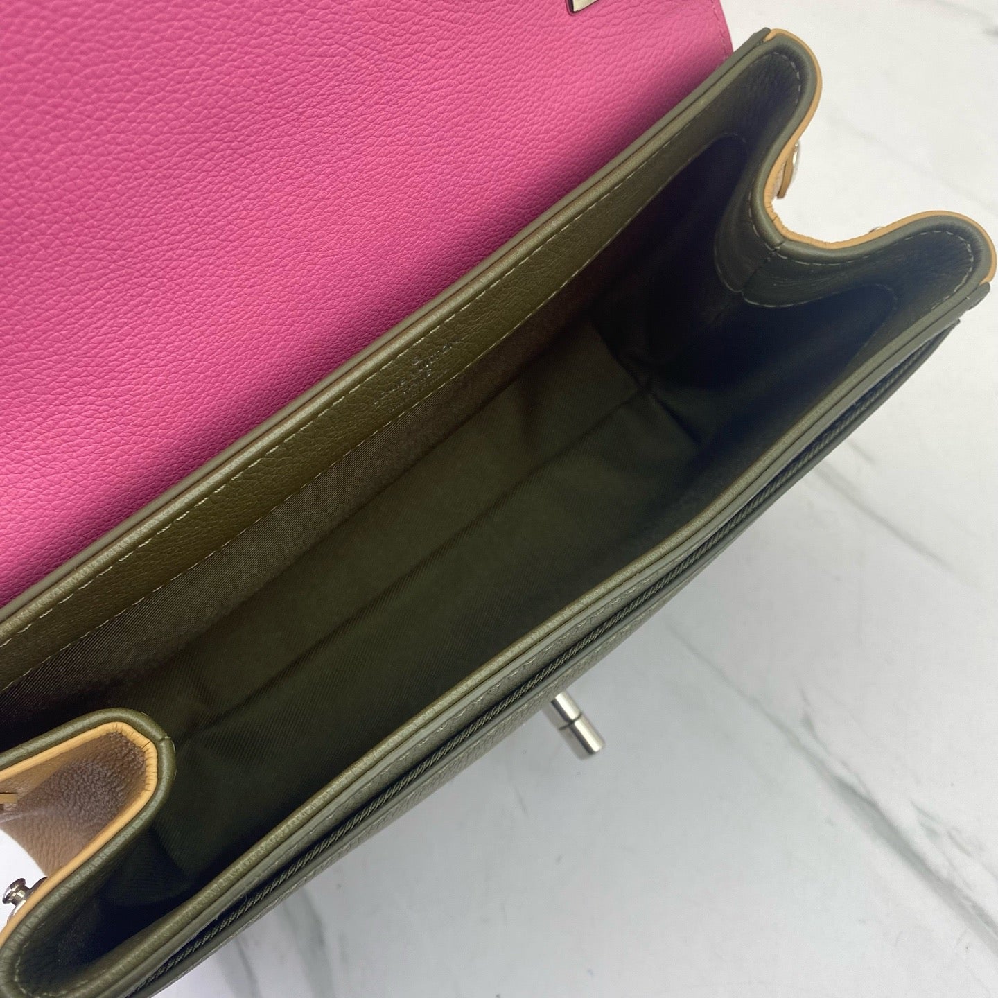 Louis Vuitton - Lockme - Grained cowhide leather - Multicolour (Pink, Olive Green, Beige) - (small)
