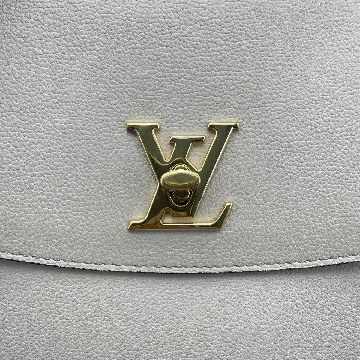 Louis Vuitton - Lockme - Leather - Beige - (medium)