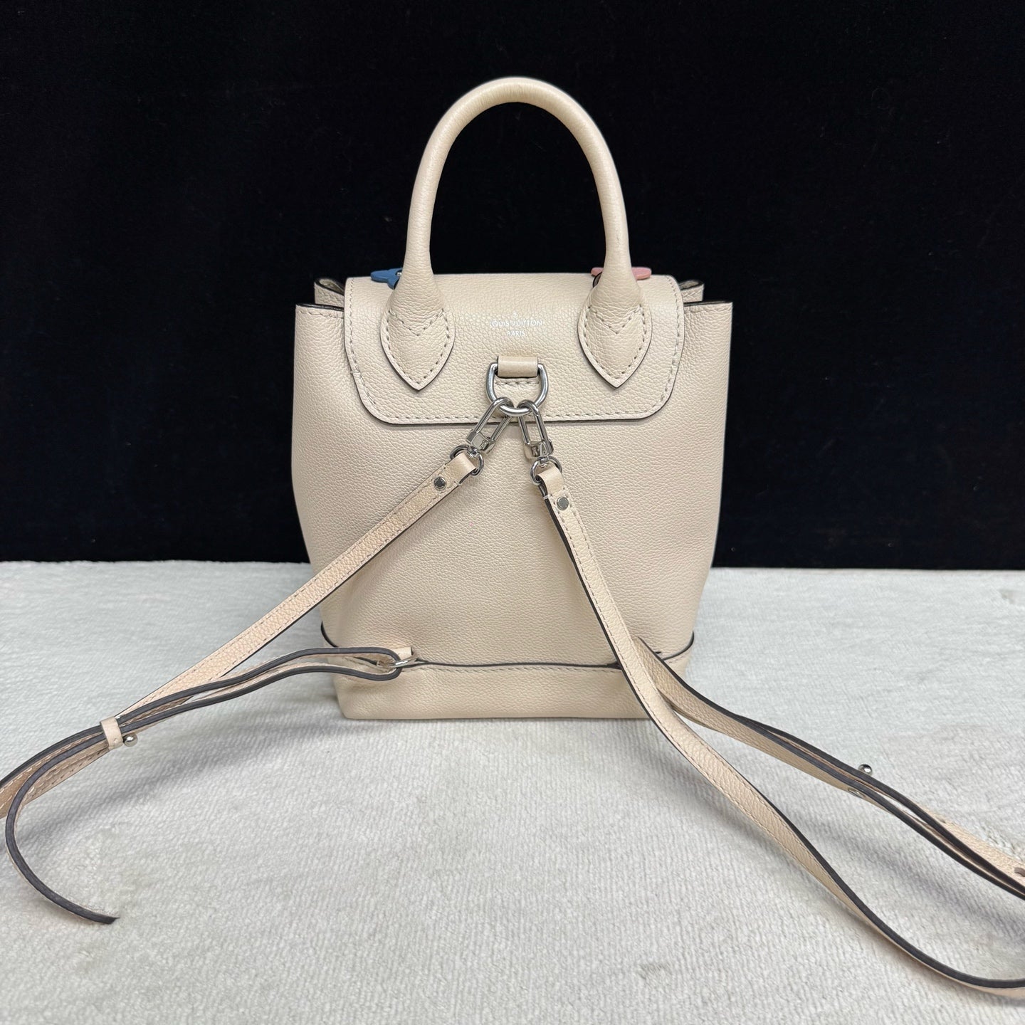 Louis Vuitton - Lockme - Leather - Beige - (mini)
