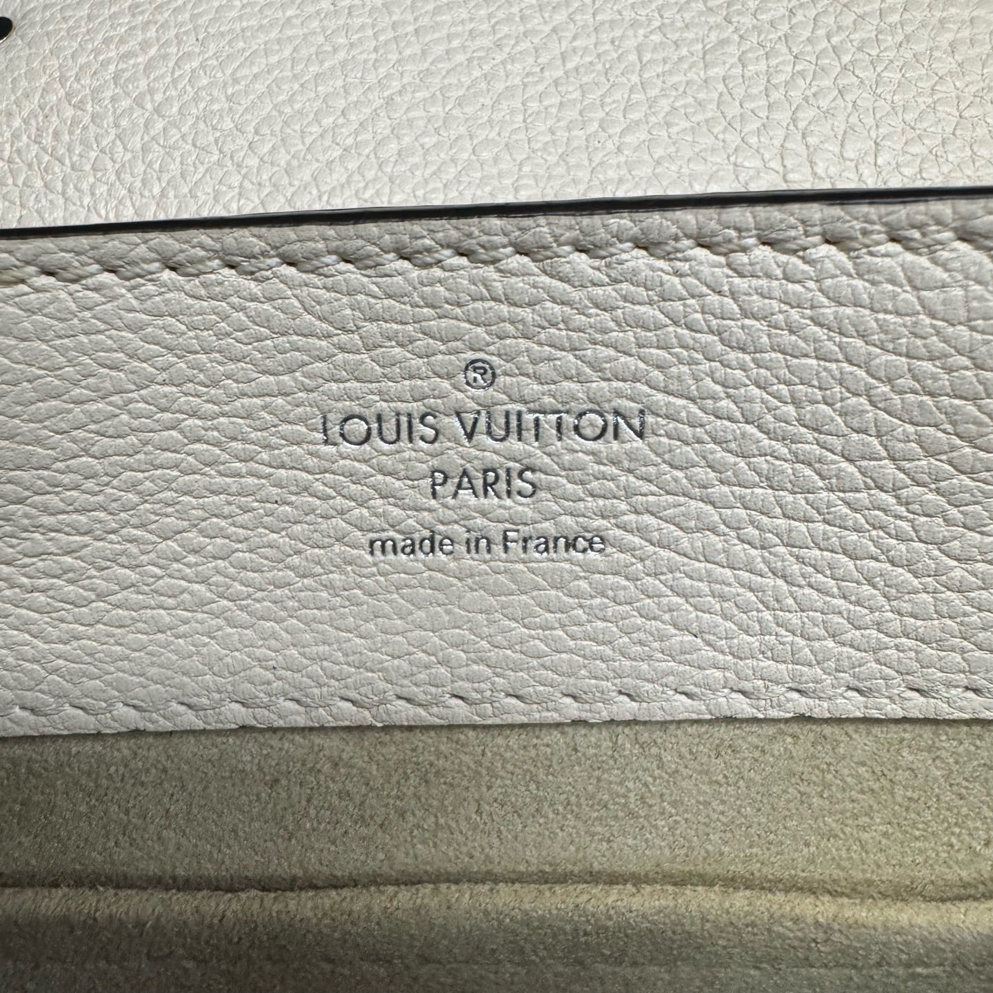 Louis Vuitton - Lockme - Leather - Beige - (mini)