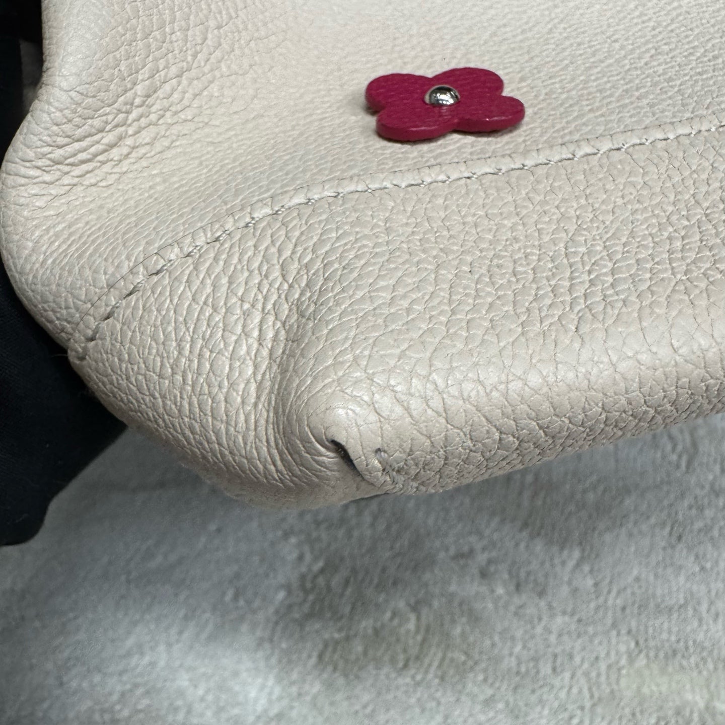 Louis Vuitton - Lockme - Leather - Beige - (mini)