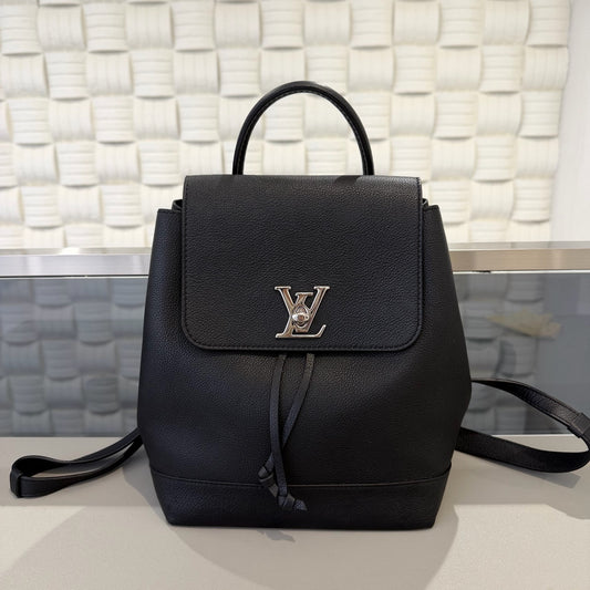 Louis Vuitton - Lockme - Leather - Black - (medium)