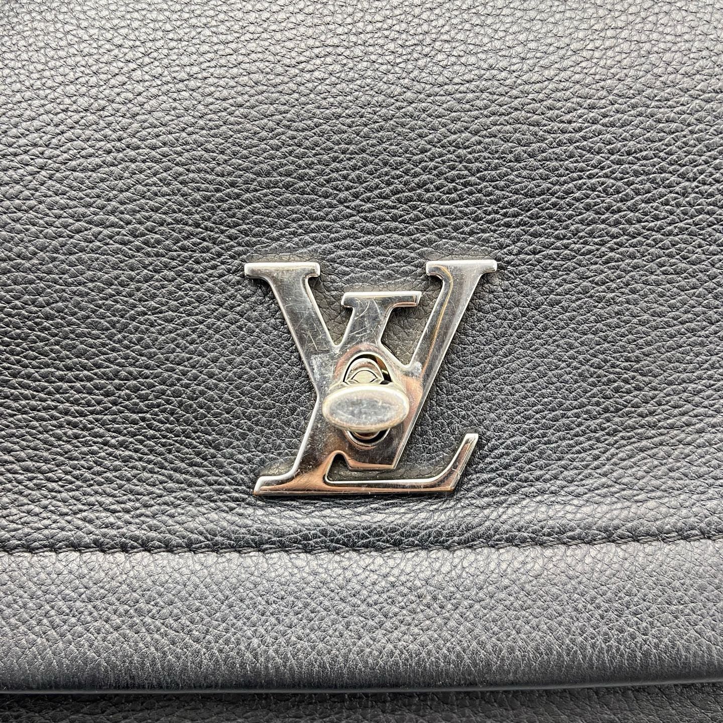 Louis Vuitton - Lockme - Leather - Black - (medium)