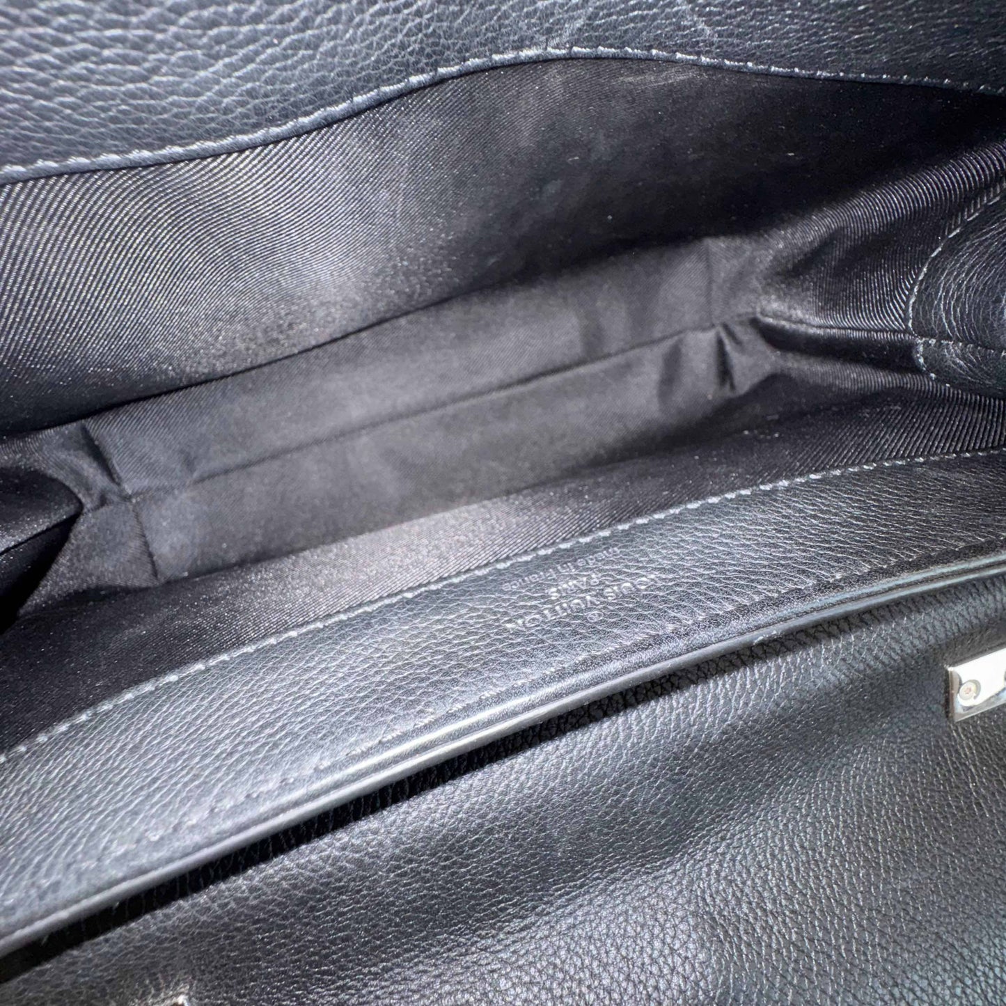 Louis Vuitton - Lockme - Leather - Black - (small)