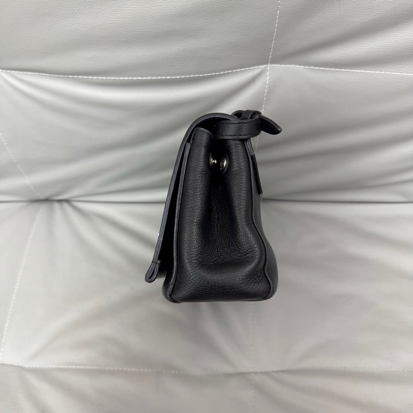 Louis Vuitton - Lockme - Leather - Black - (small)
