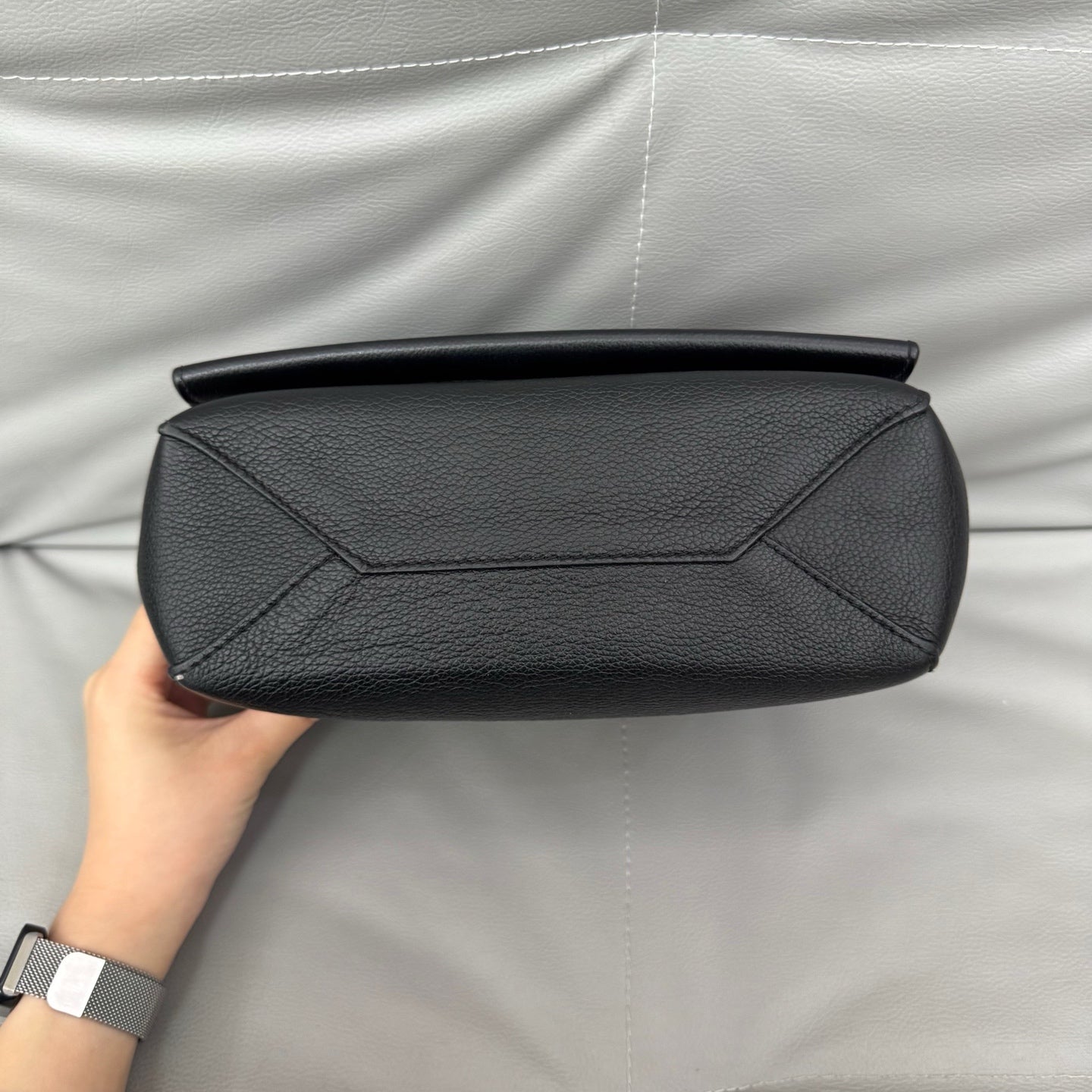 Louis Vuitton - Lockme - Leather - Black - (small)