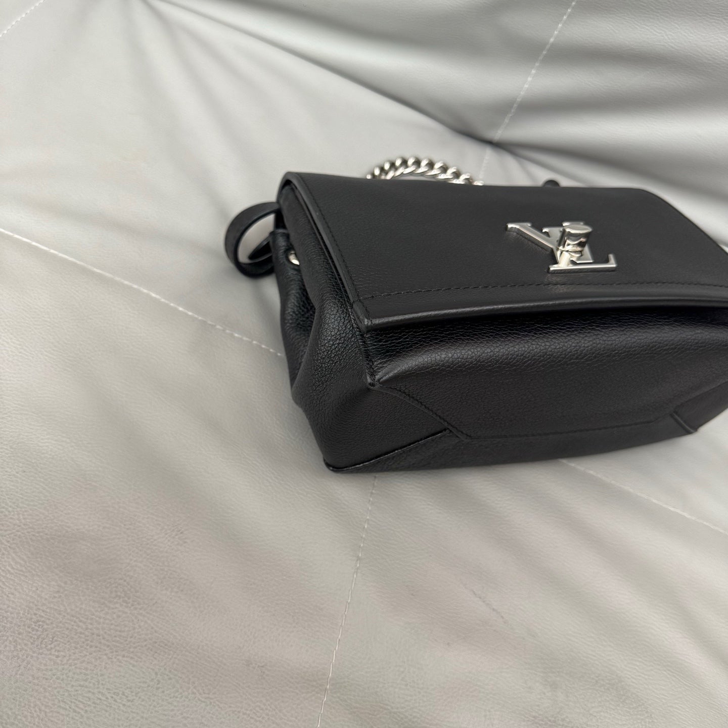 Louis Vuitton - Lockme - Leather - Black - (small)
