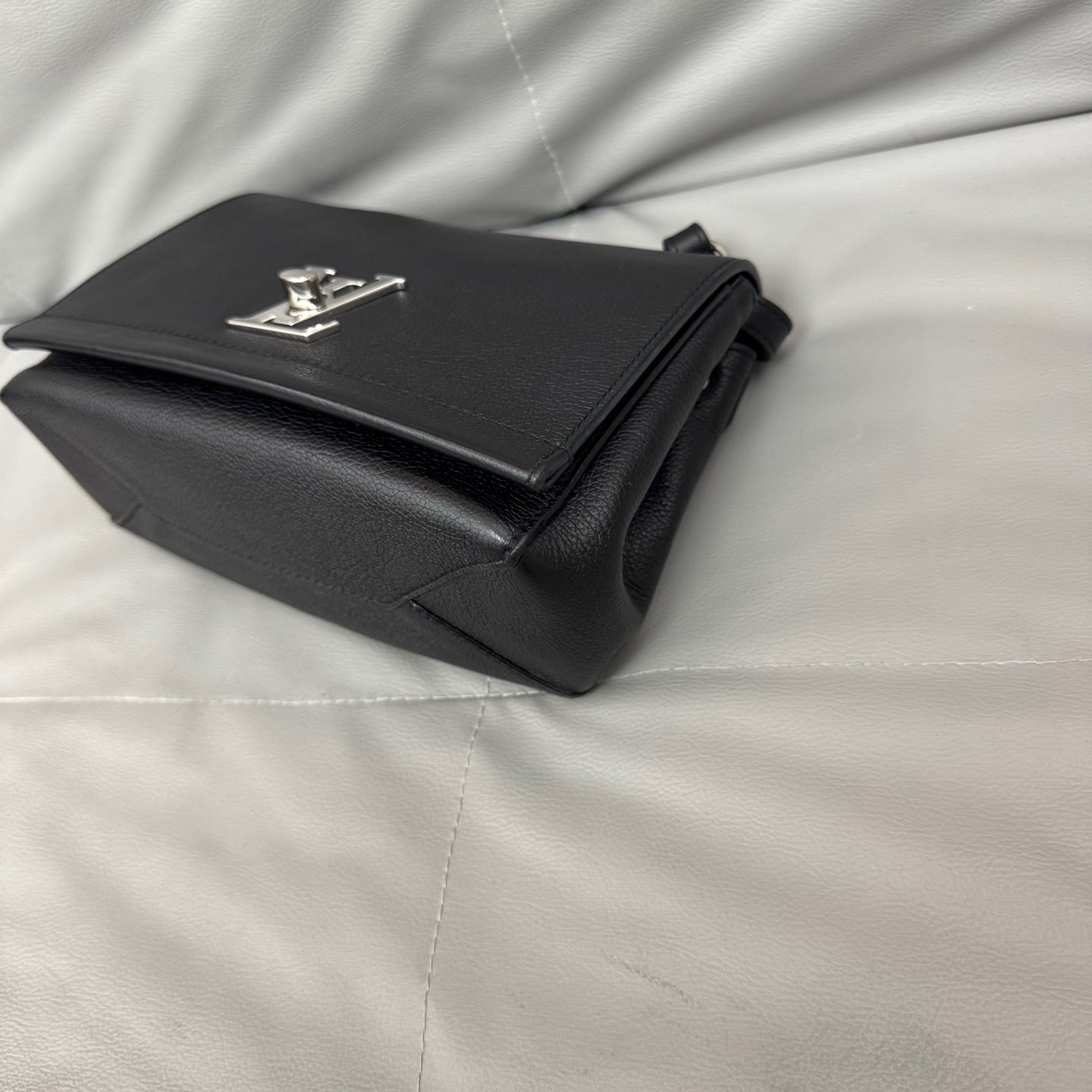 Louis Vuitton - Lockme - Leather - Black - (small)