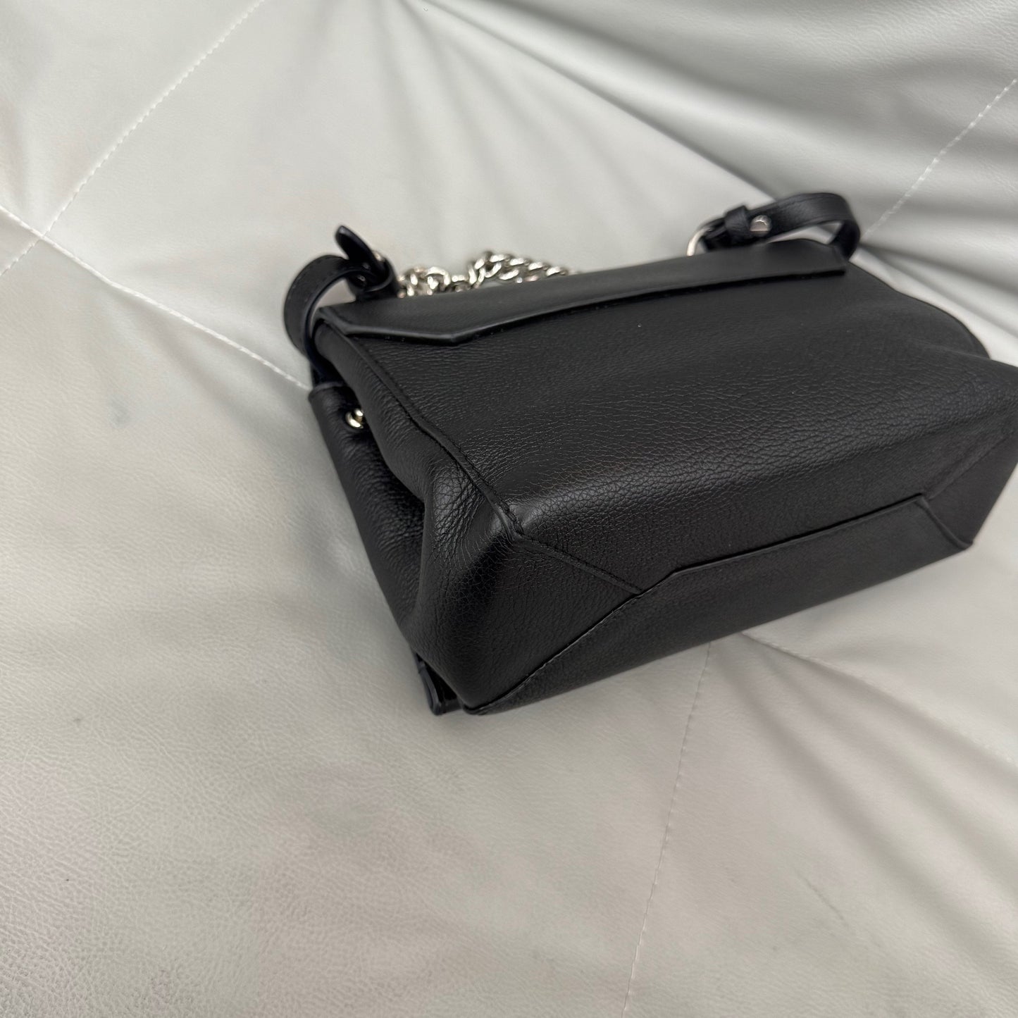 Louis Vuitton - Lockme - Leather - Black - (small)