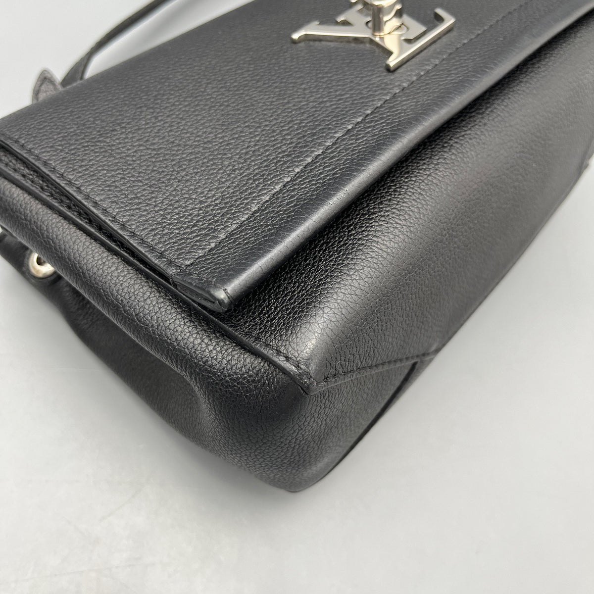 Louis Vuitton - Lockme - Leather - Black - (small)
