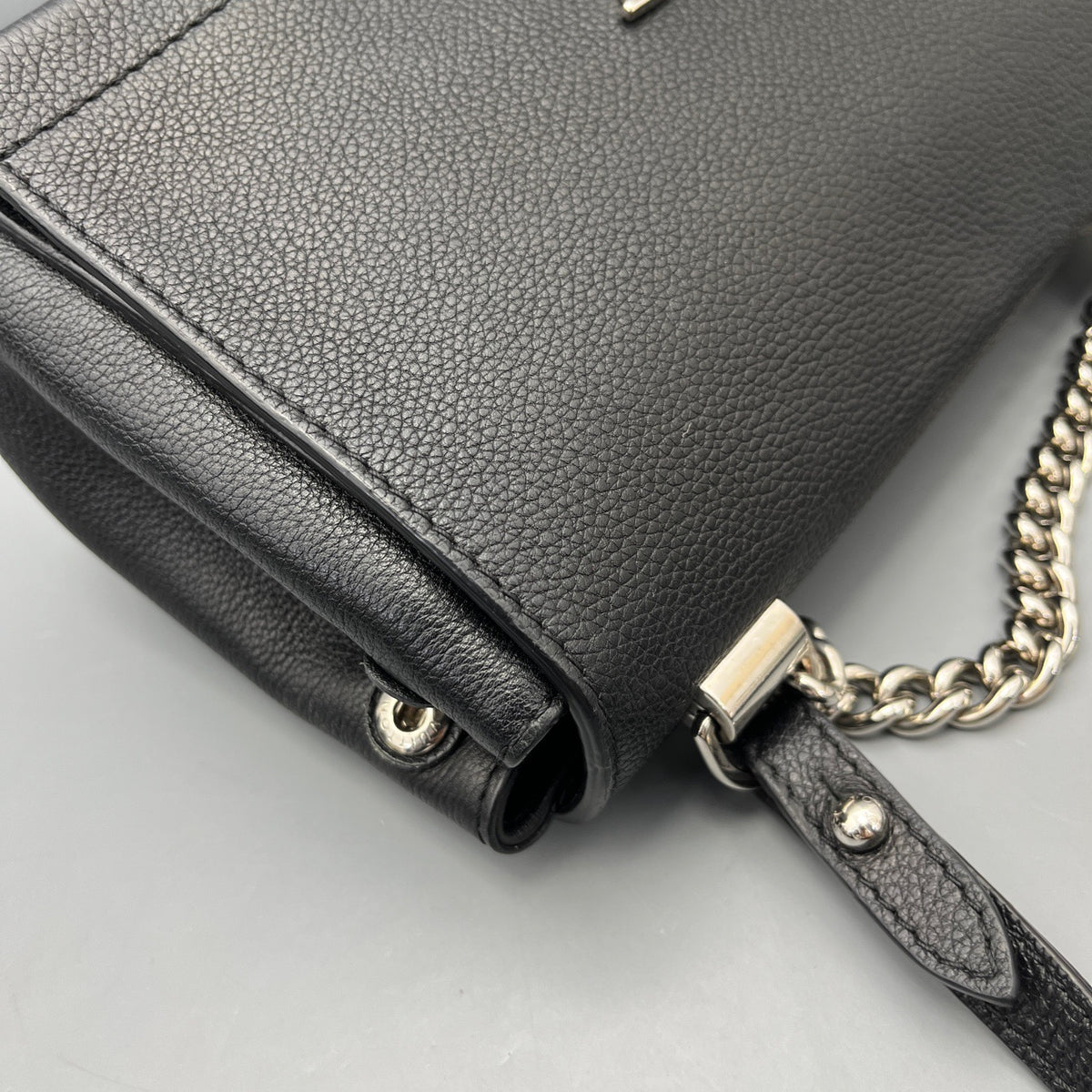Louis Vuitton - Lockme - Leather - Black - (small)
