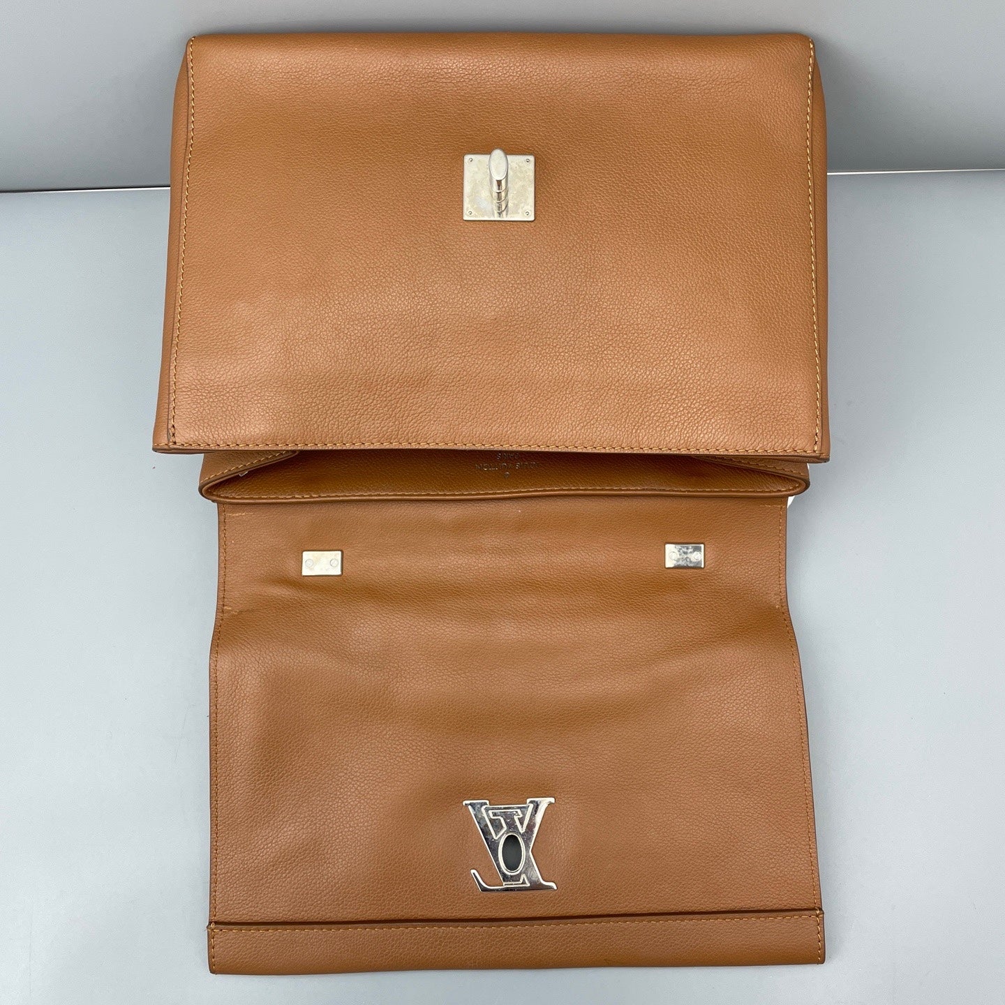 Louis Vuitton - Lockme - Leather - Brown - (medium)