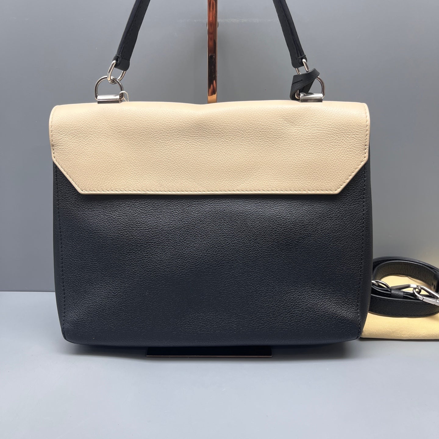 Louis Vuitton - Lockme - Leather - Multicolour - (medium)