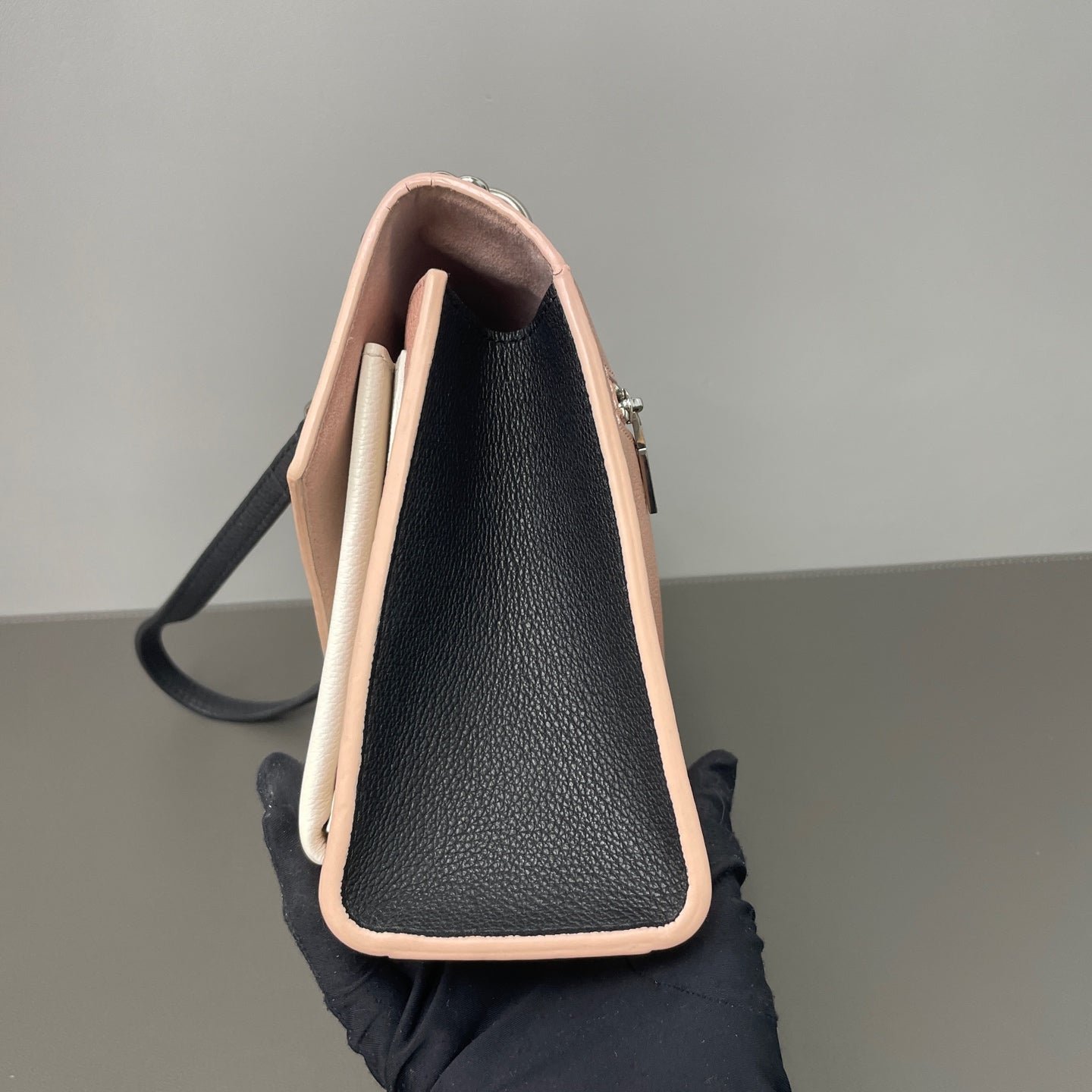 Louis Vuitton - Lockme - Leather - Multicolour - (mini)