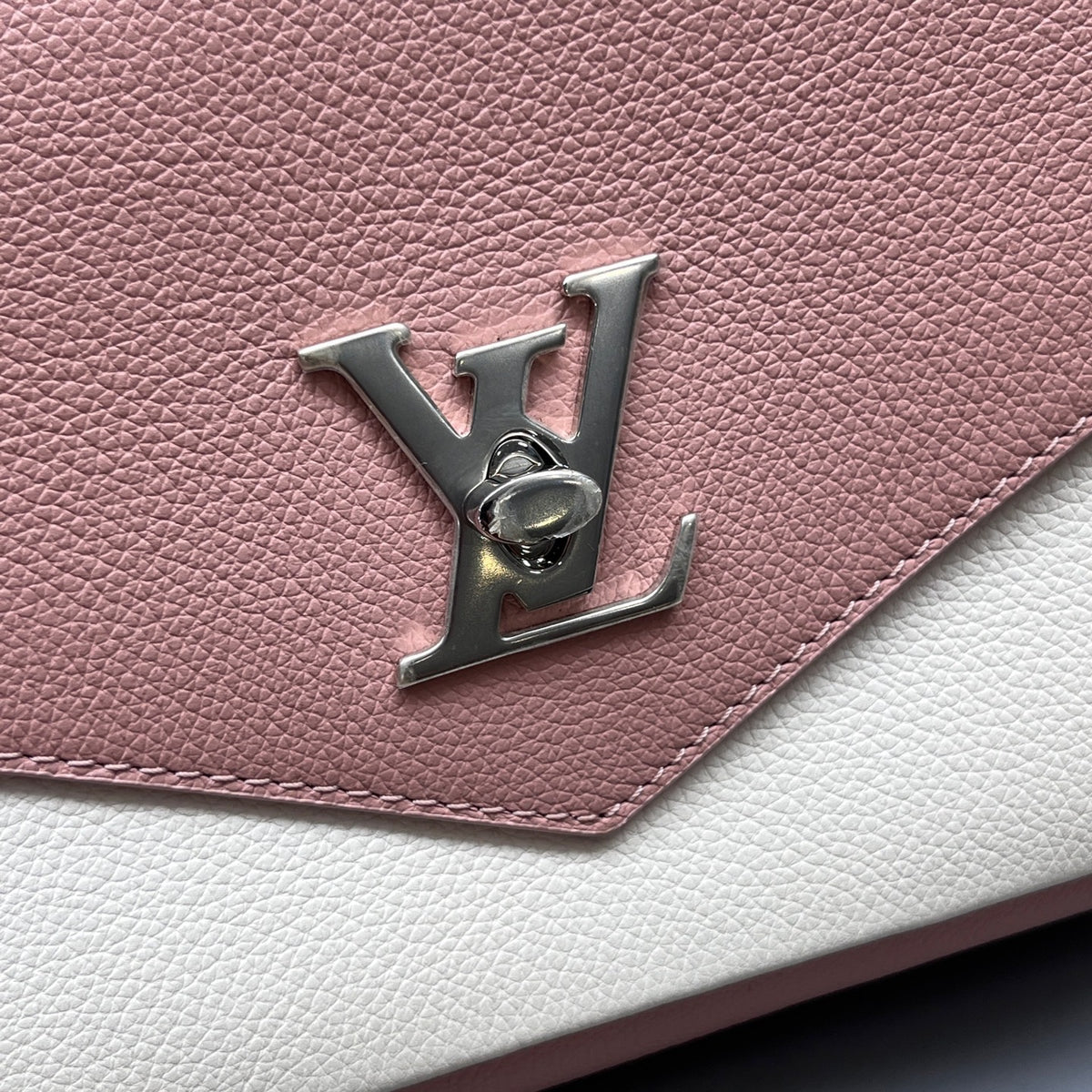 Louis Vuitton - Lockme - Leather - Multicolour - (mini)