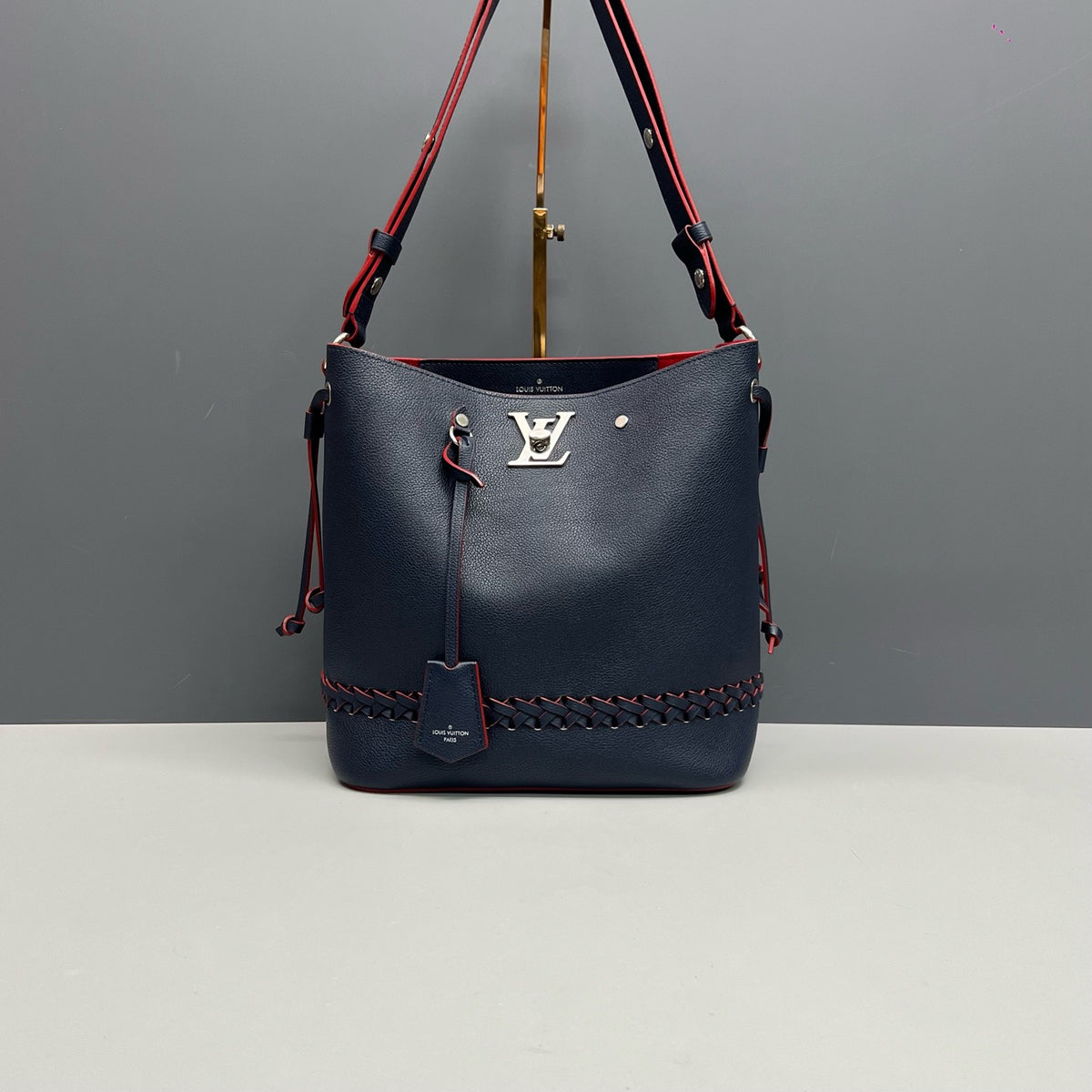 Louis Vuitton - Lockme - Leather - Navy - (Medium)