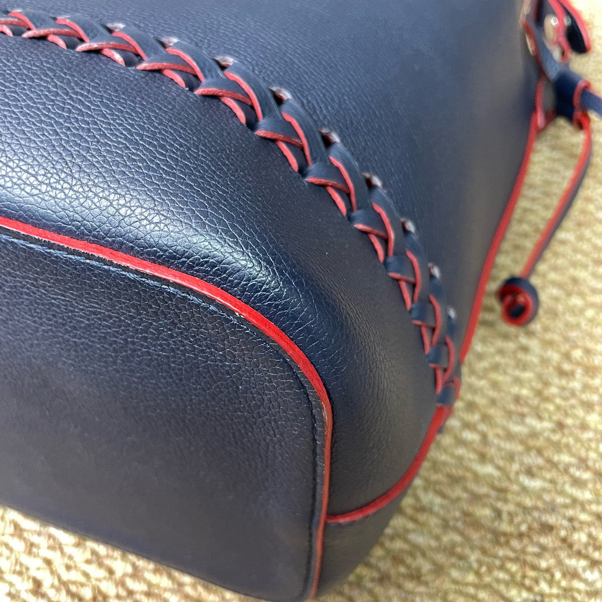 Louis Vuitton - Lockme - Leather - Navy - (Medium)