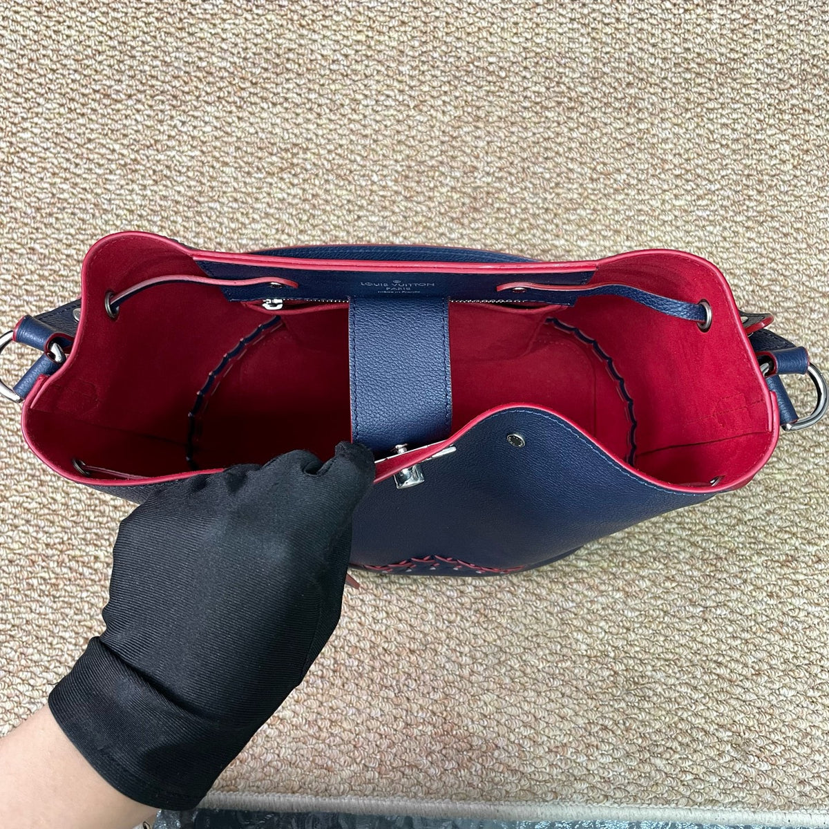 Louis Vuitton - Lockme - Leather - Navy - (Medium)