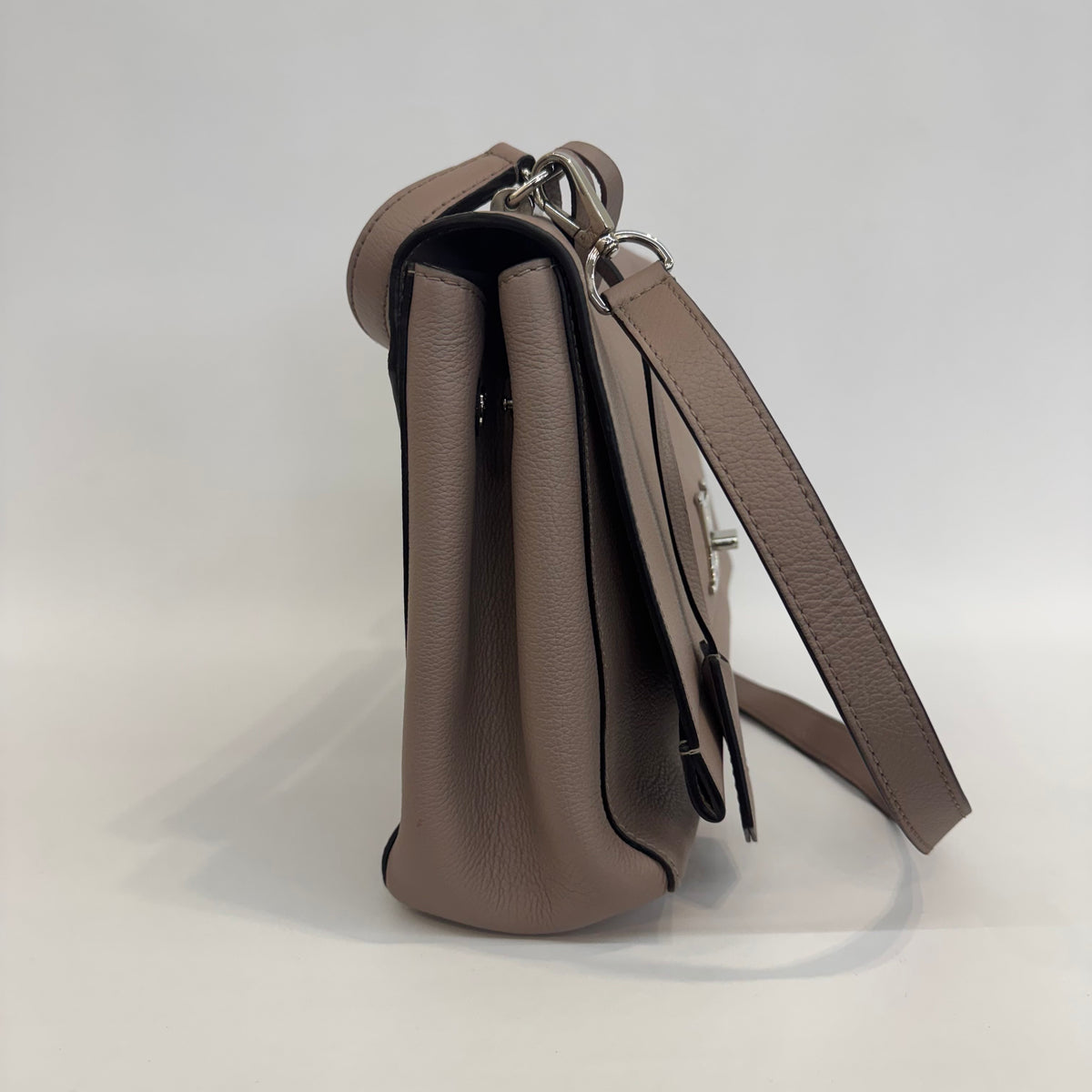 Louis Vuitton - Lockme - Leather - Pink